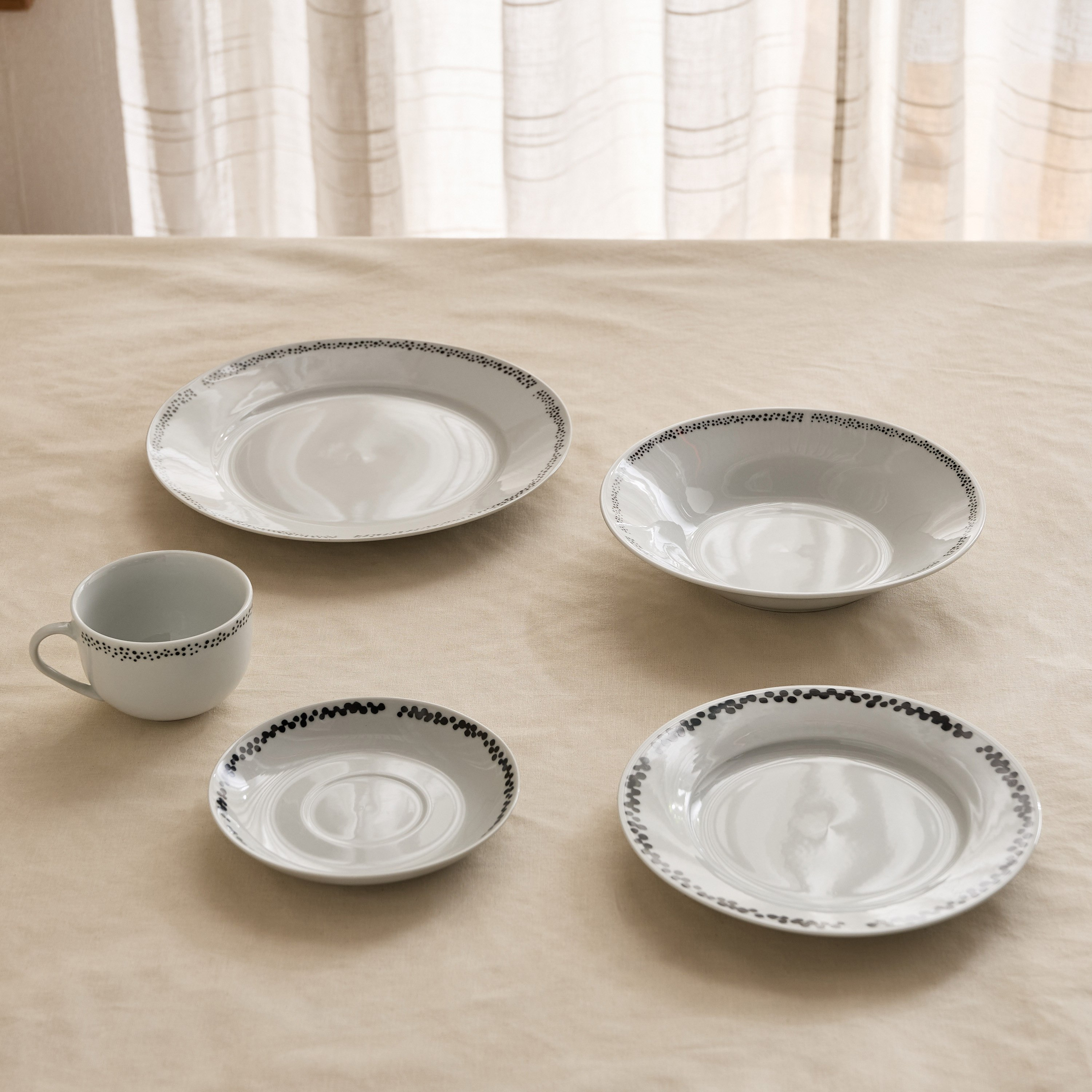 Atlanta 20-Piece Dinner Set - Serves 4-hbxdiningroom-tabletop-dinnersets-image-2