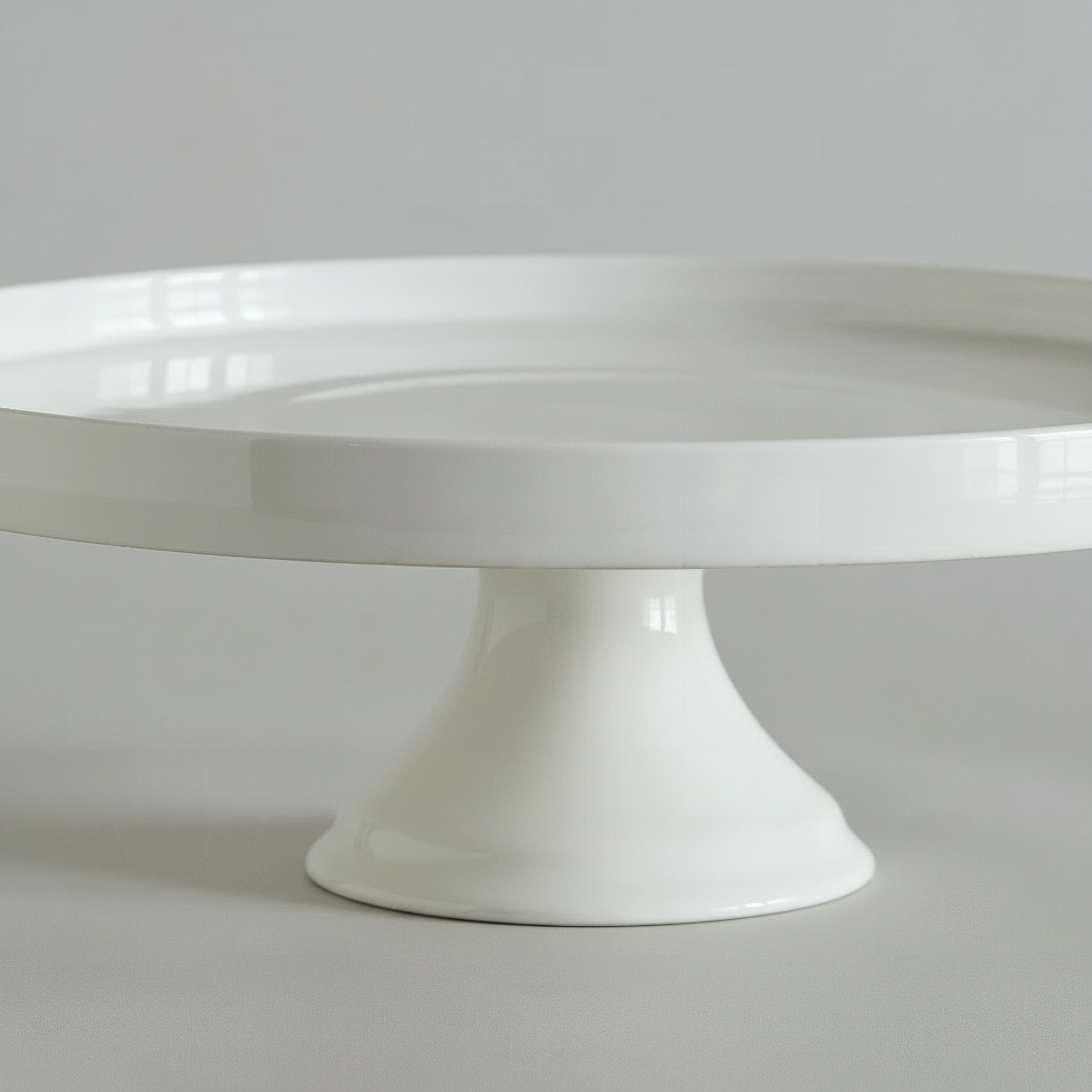 Alice Pedestal Cake Stand - 30 cm-hbxdecorandfurnishings-tabletop-crockery-image-2