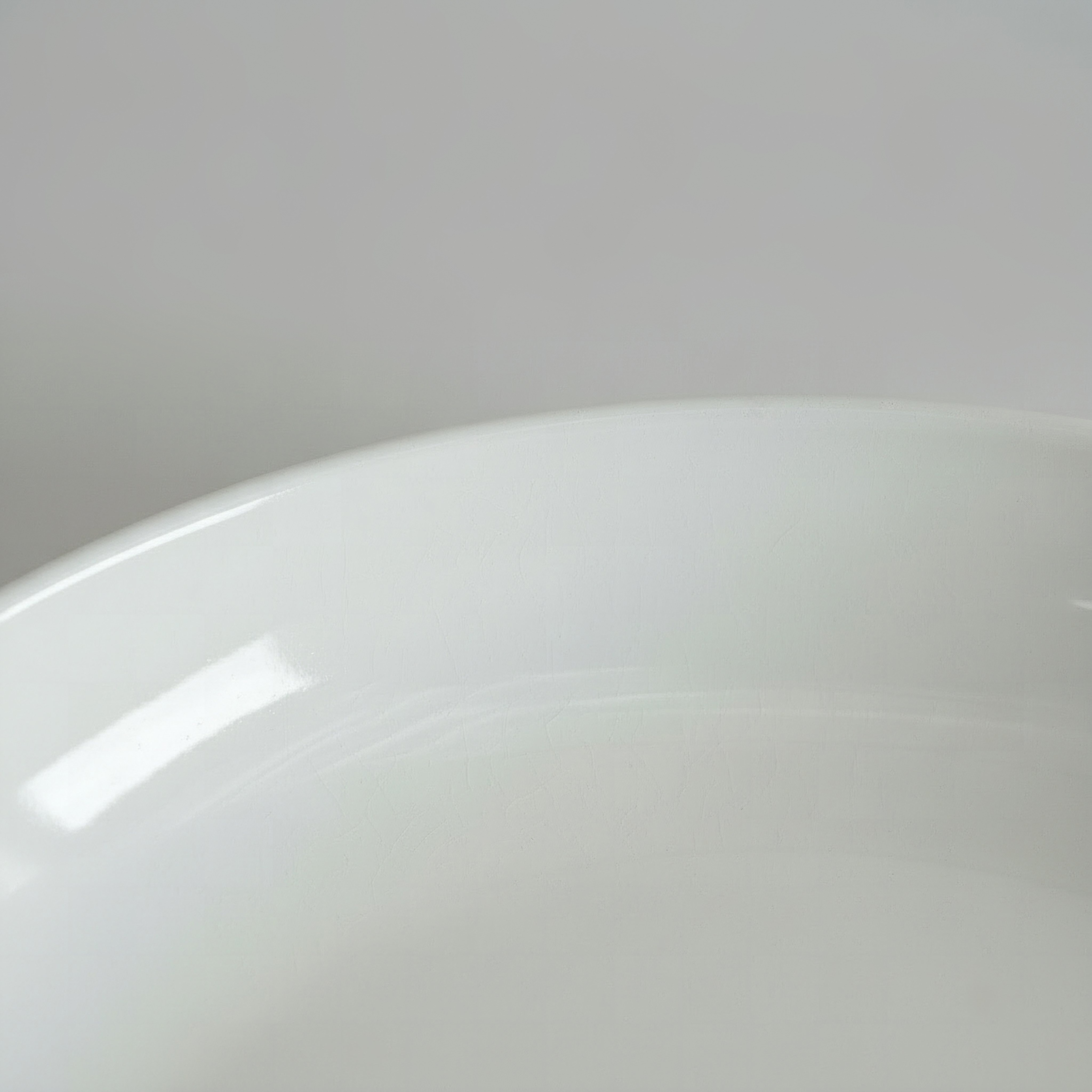 Crimsson Round Large Platter - 41 cm-hbxdecorandfurnishings-tabletop-serveware-image-3