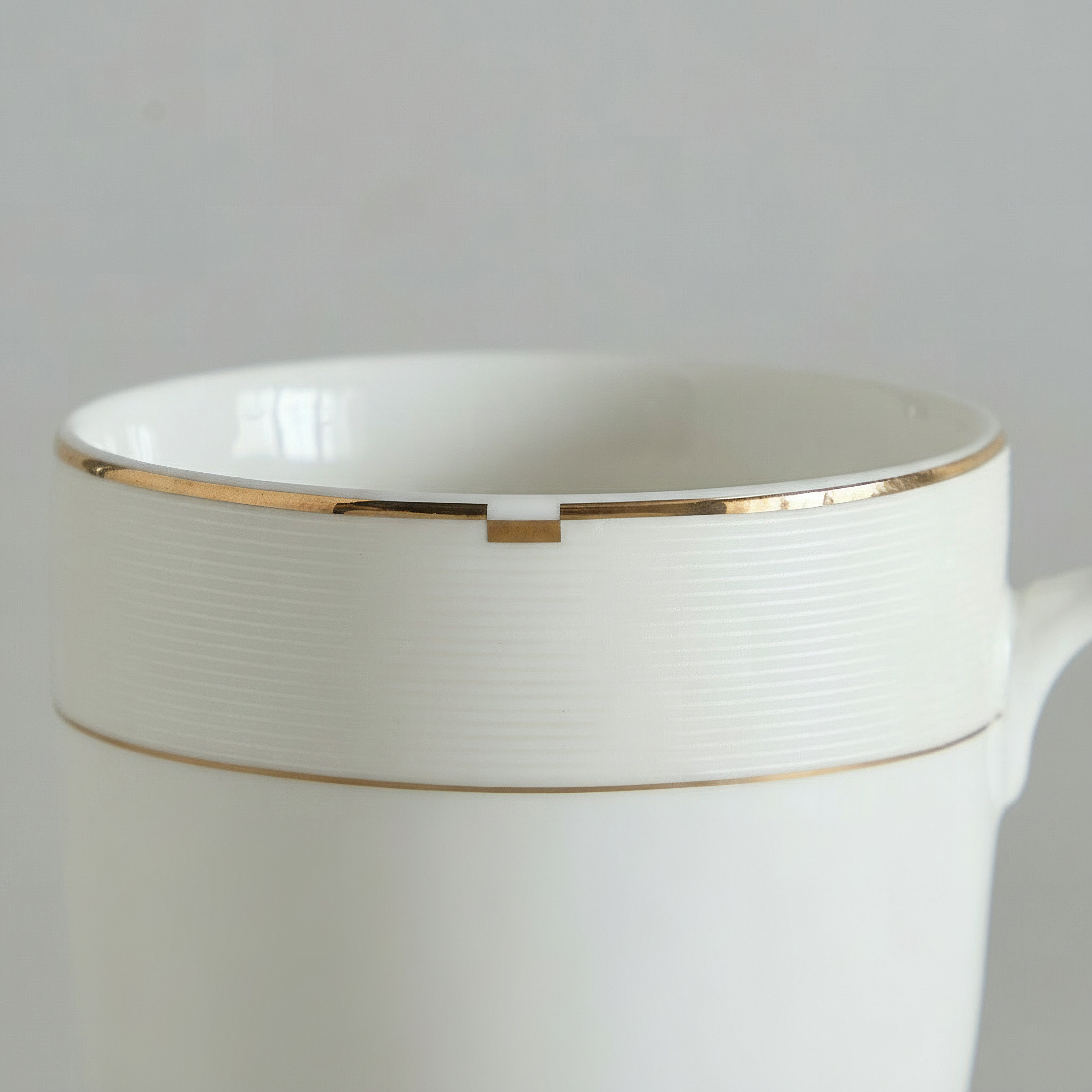 Gold Rib Mug - 350 ml-hbxdecorandfurnishings-tabletop-crockery-image-2