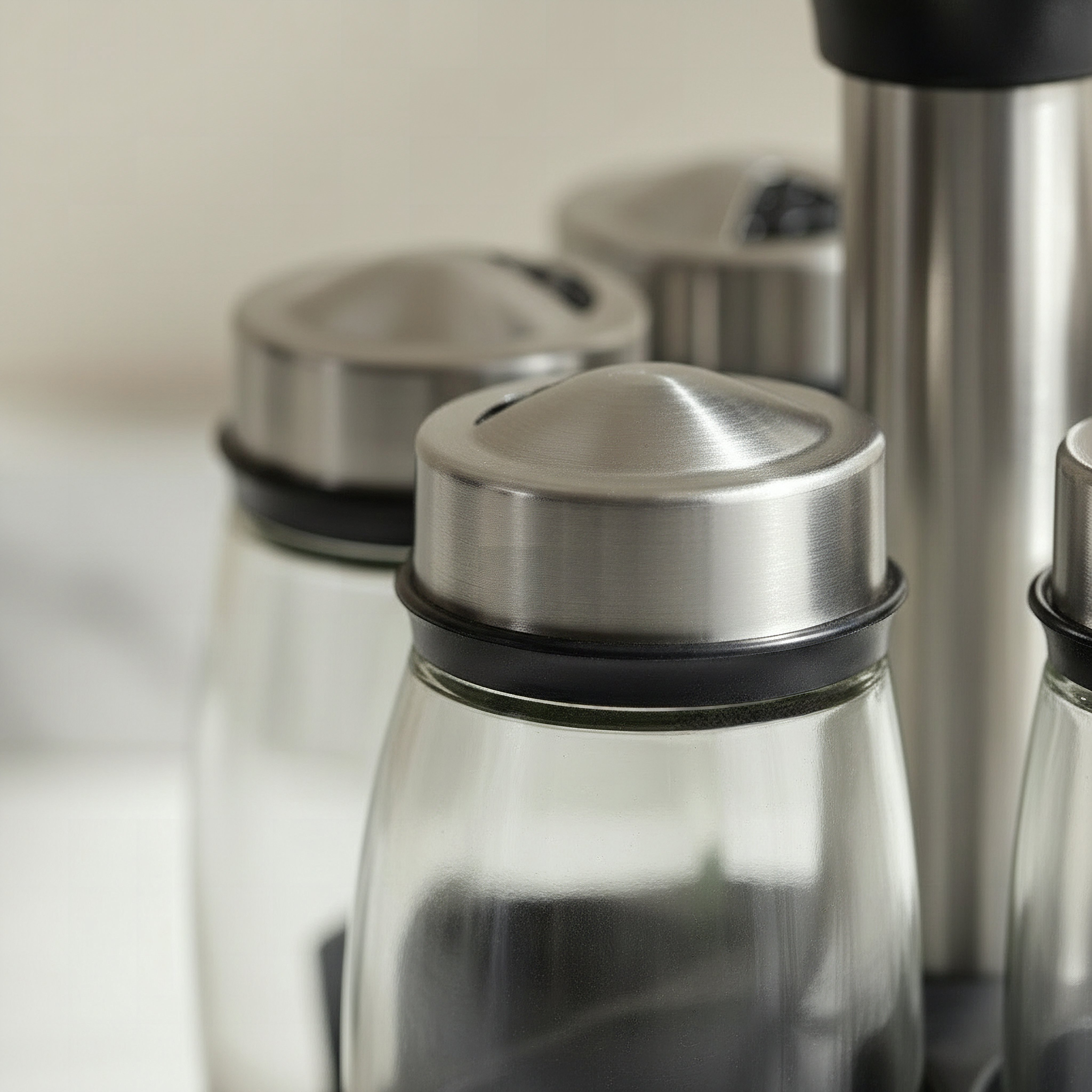 منظم دوار مع جرات توابل 6 قطع من إسنشيال-hbxhomeware-hbxkitchen-image-2