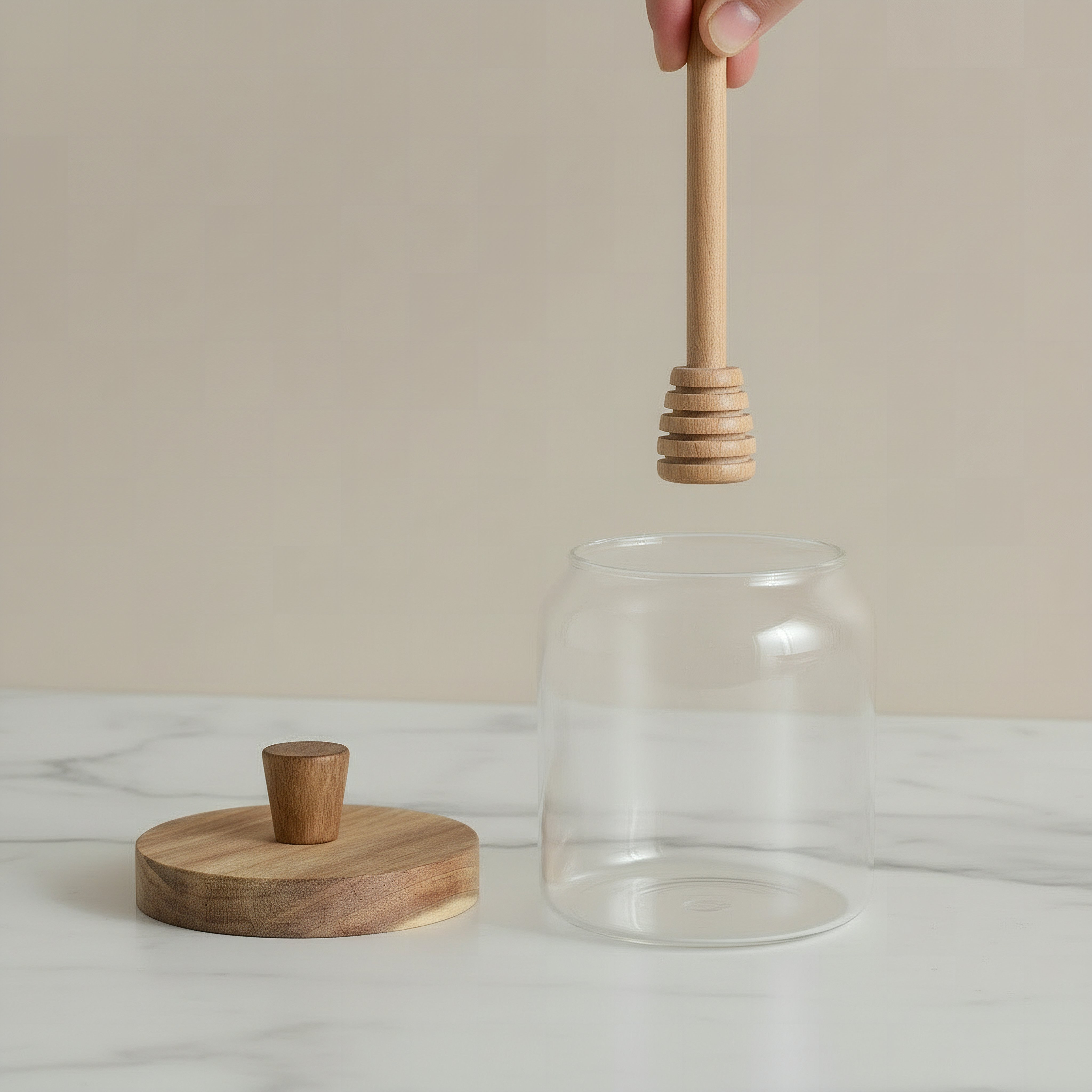 جرة عسل بغطاء بملعقة من إسنشيال-hbxhomeware-hbxkitchen-image-3