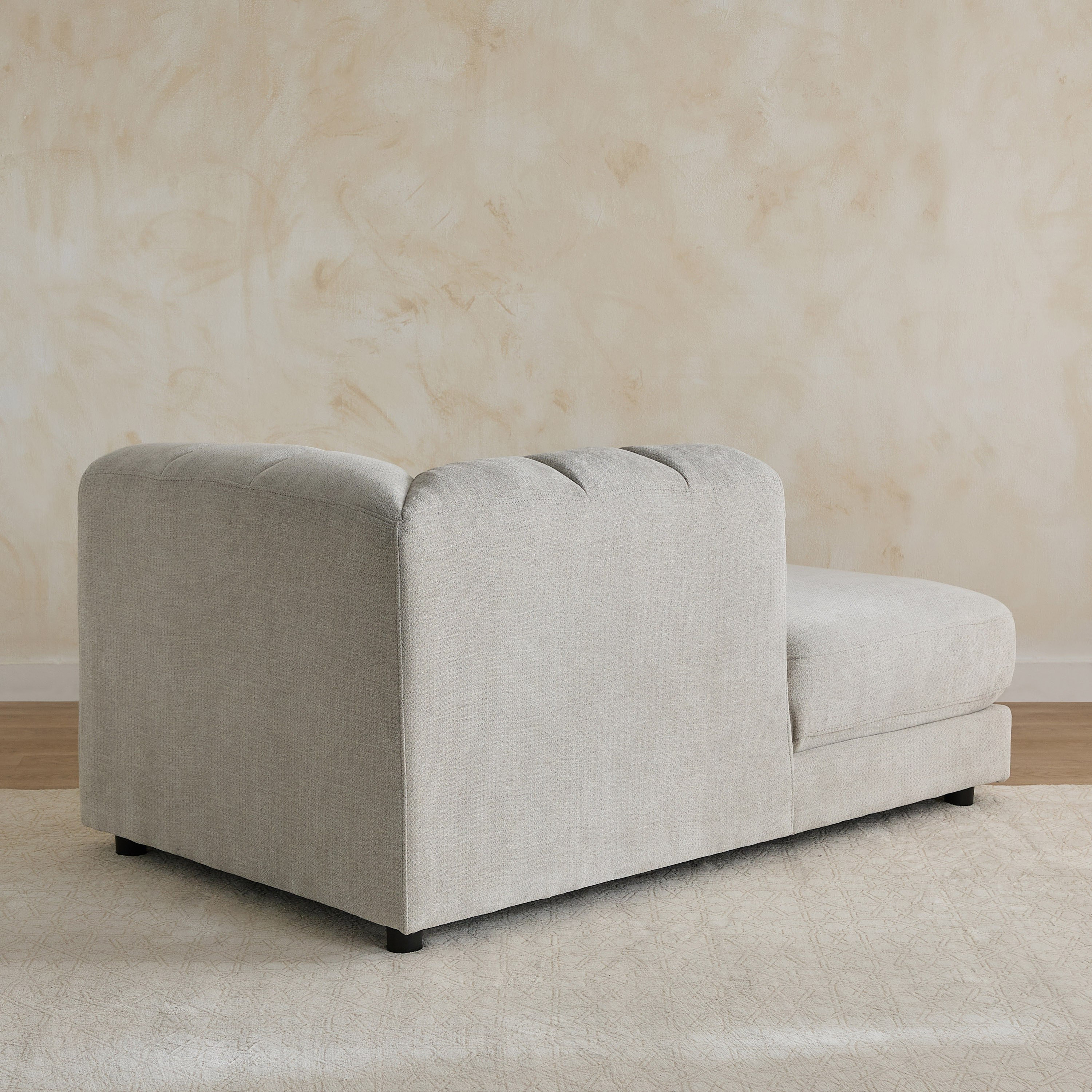 كرسي استرخاء قماش بذراع يسار من سكايف-hbxlivingroom-sofasandarmchairs-modularsofas-image-3