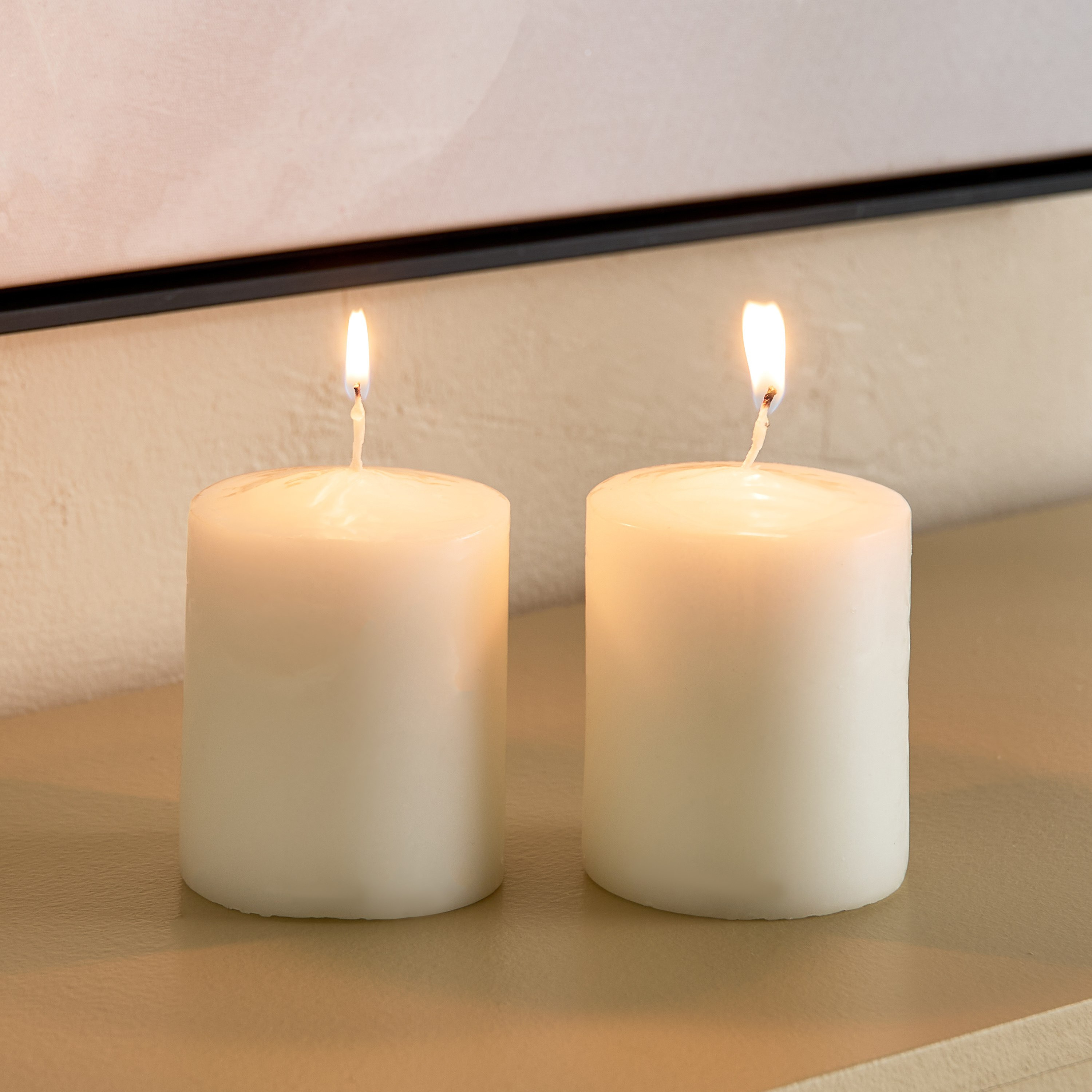 شموع عمودية من فيلورا - طقم من قطعتين-hbxlivingroom-decorandaccessories-candles-image-1