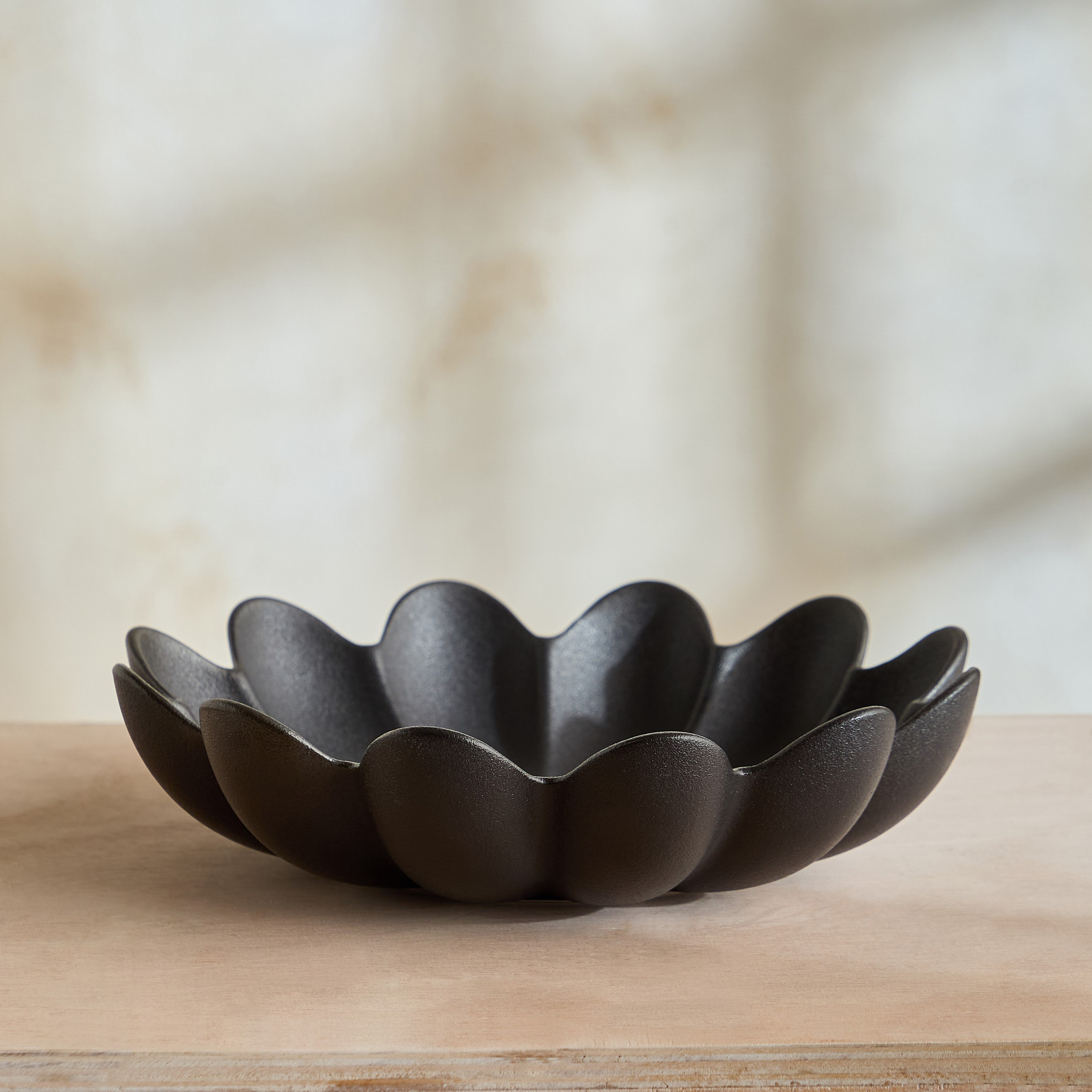 Alora Monochrome Decorative Bowl - 25.5x25.5x7 cm-hbxdecorandfurnishings-homeaccessories-bowls-image-5
