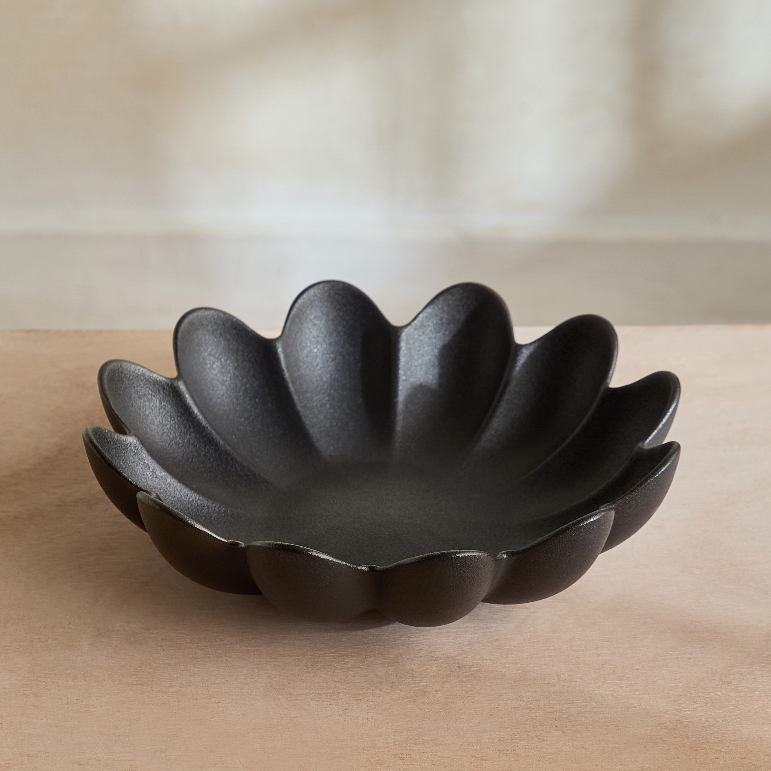 Alora Monochrome Decorative Bowl - 25.5x25.5x7 cm-hbxdecorandfurnishings-homeaccessories-bowls-image-6