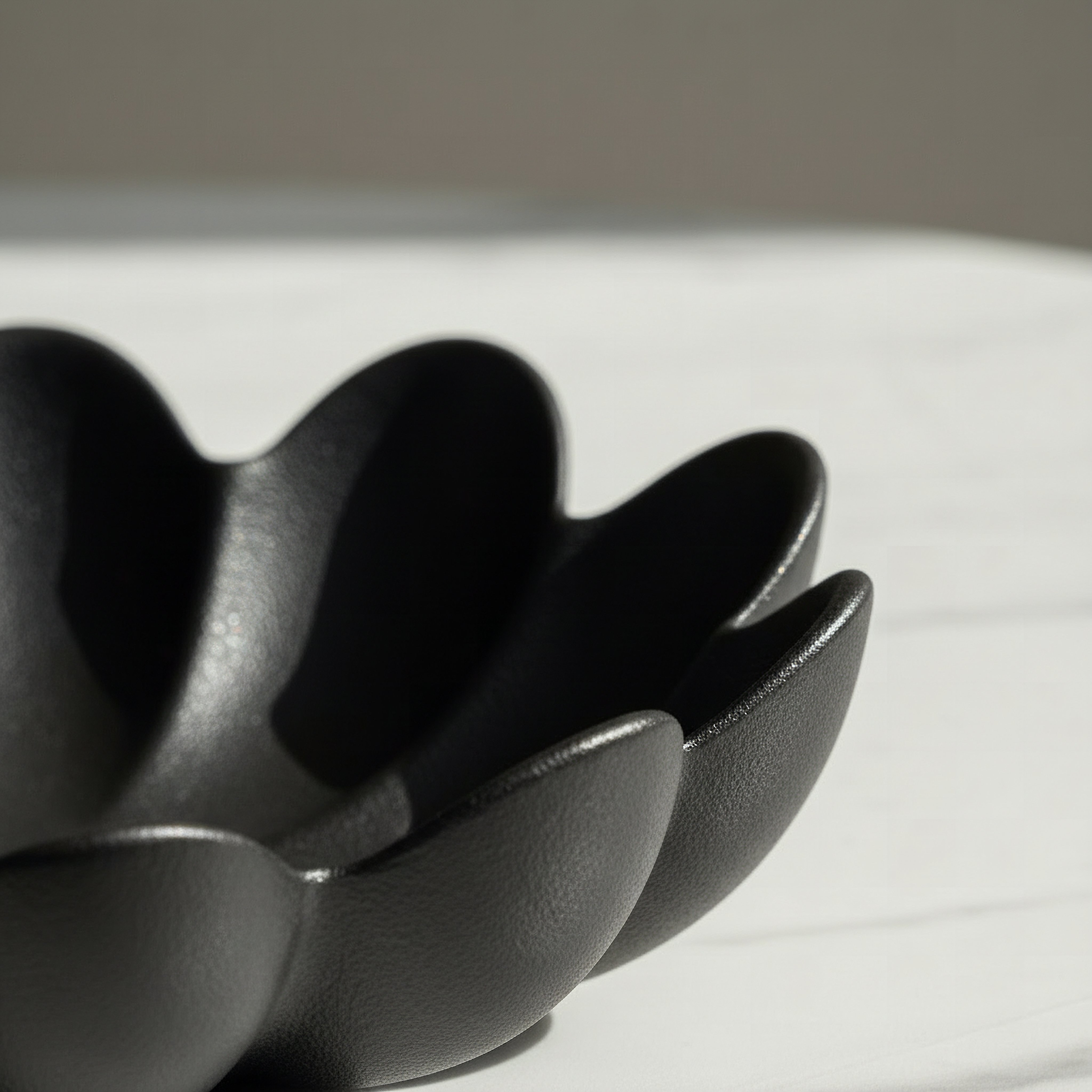 Alora Monochrome Decorative Bowl - 25.5x25.5x7 cm-hbxdecorandfurnishings-homeaccessories-bowls-image-3