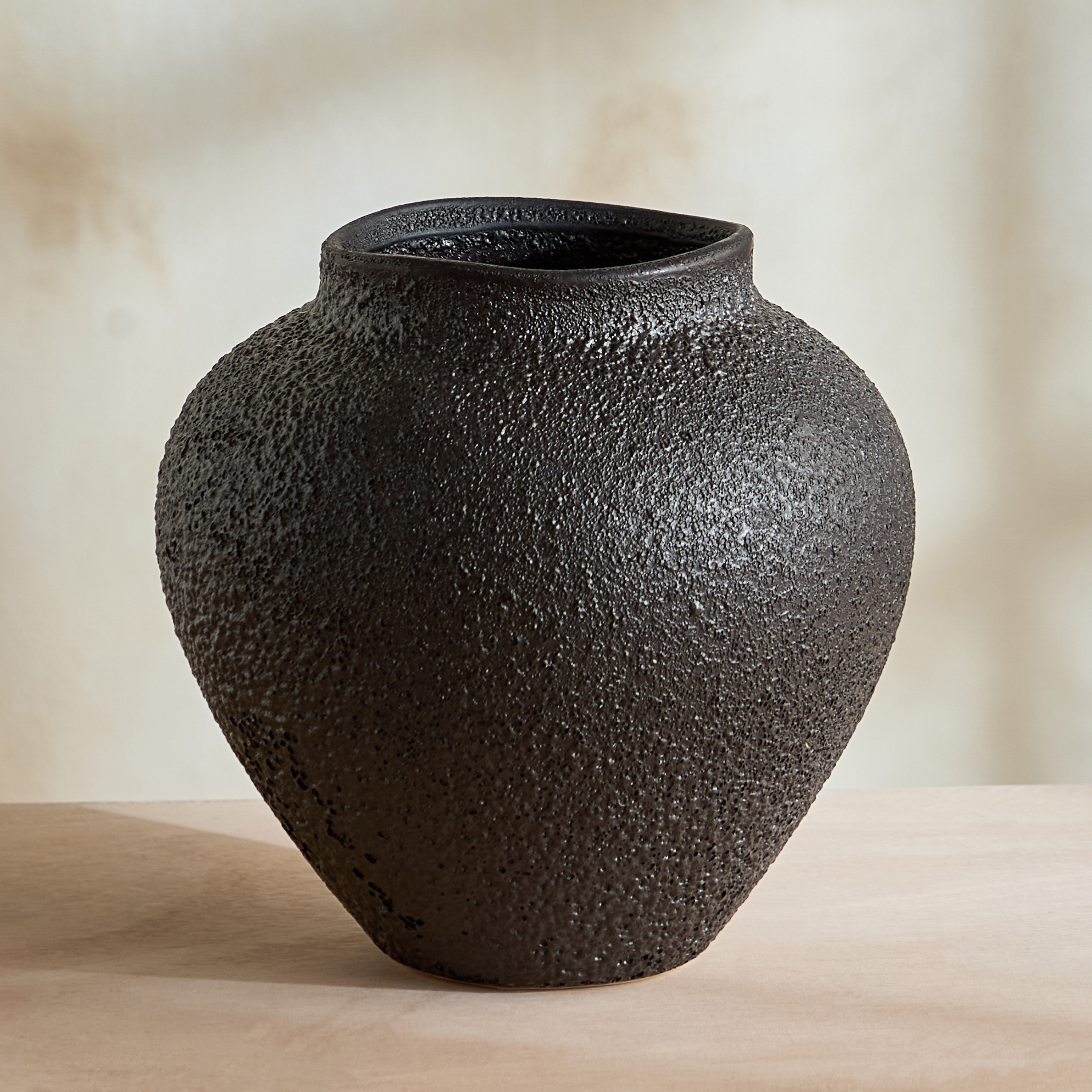 Monochrome Alora Decorative Vase - 19x18.5x18.7 cm-hbxbedroom-decorandaccessories-vases-image-6