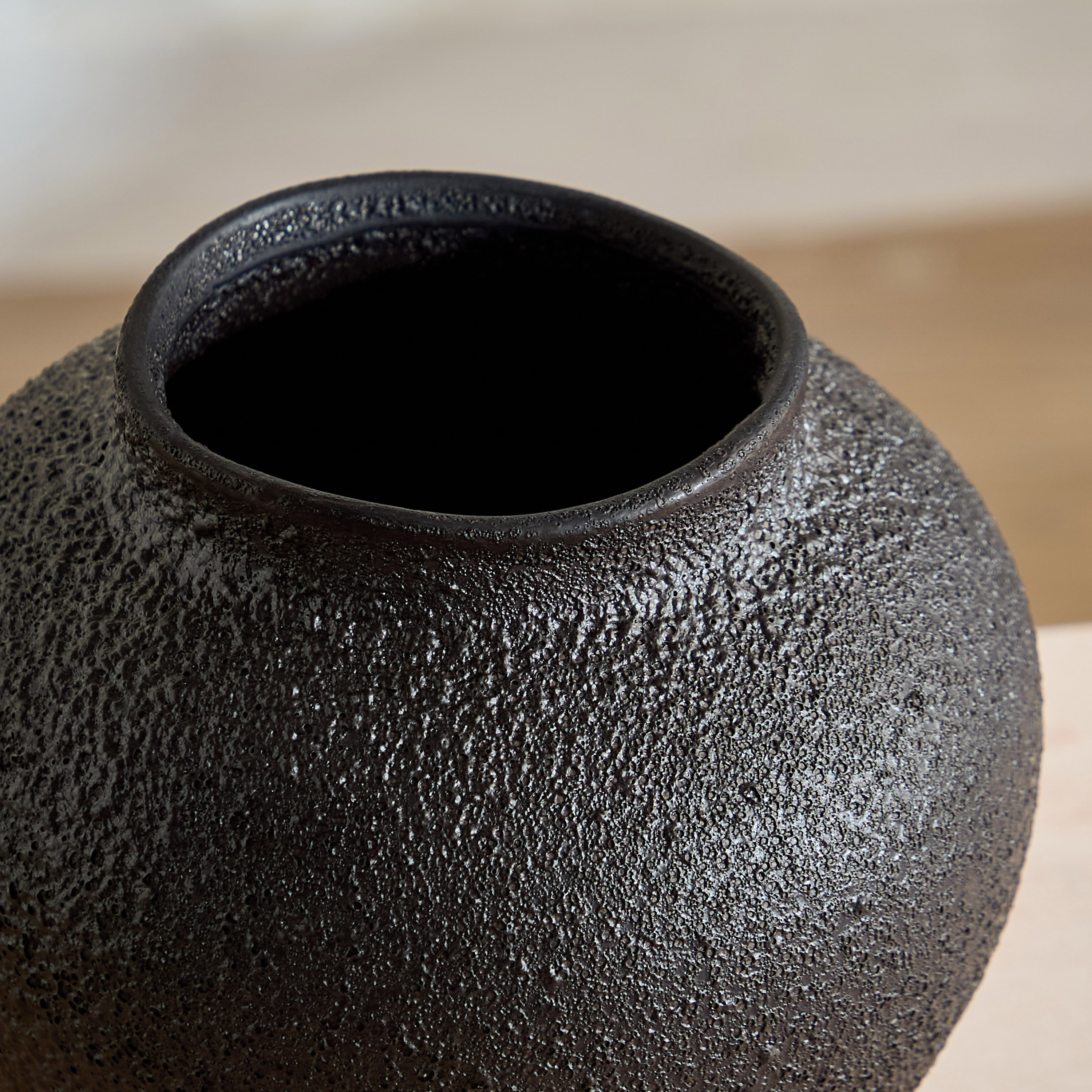 Monochrome Alora Decorative Vase - 19x18.5x18.7 cm-hbxbedroom-decorandaccessories-vases-image-7