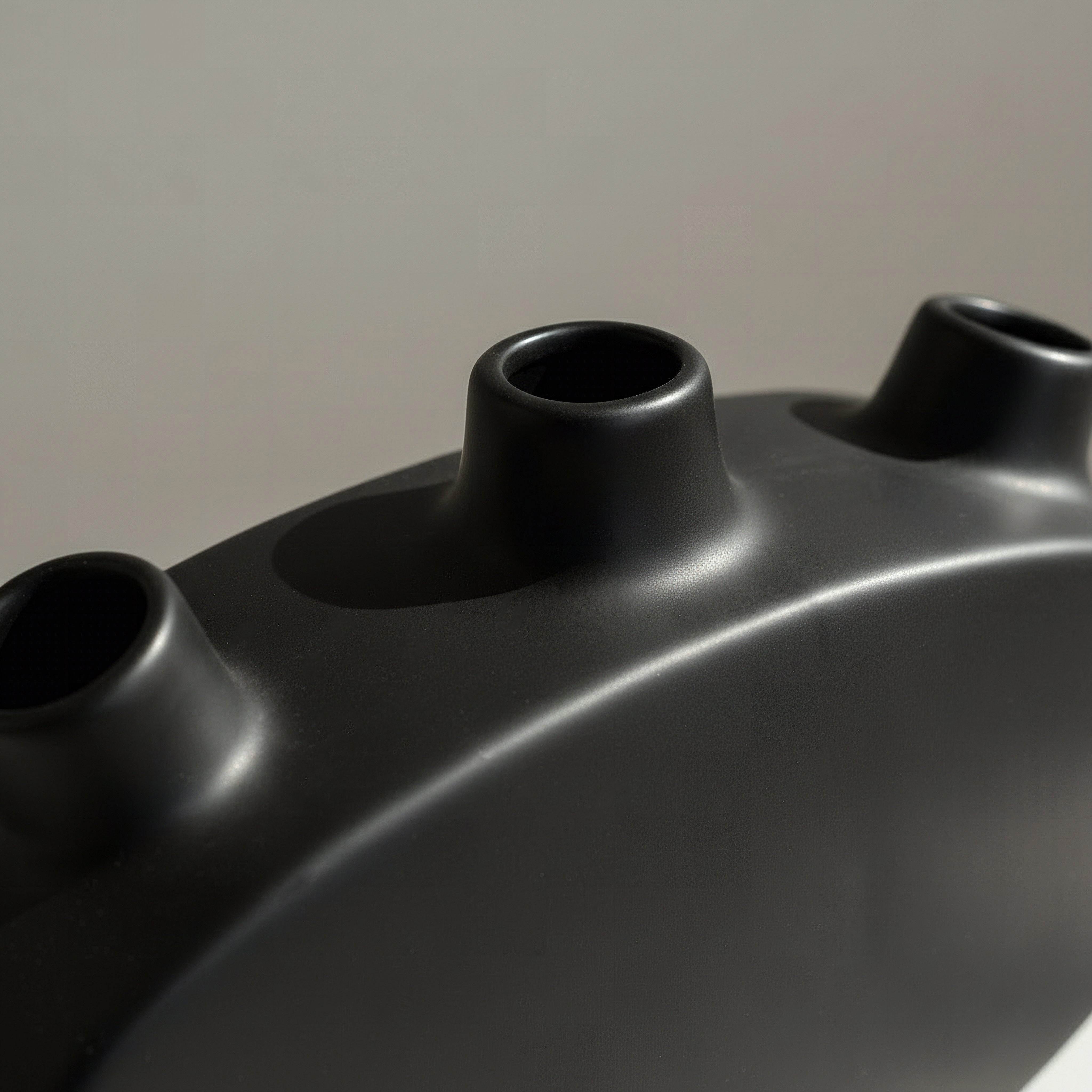 Alora Tilden Monochrome Decorative Vase - 26x6x12 cm-hbxbedroom-decorandaccessories-vases-image-3