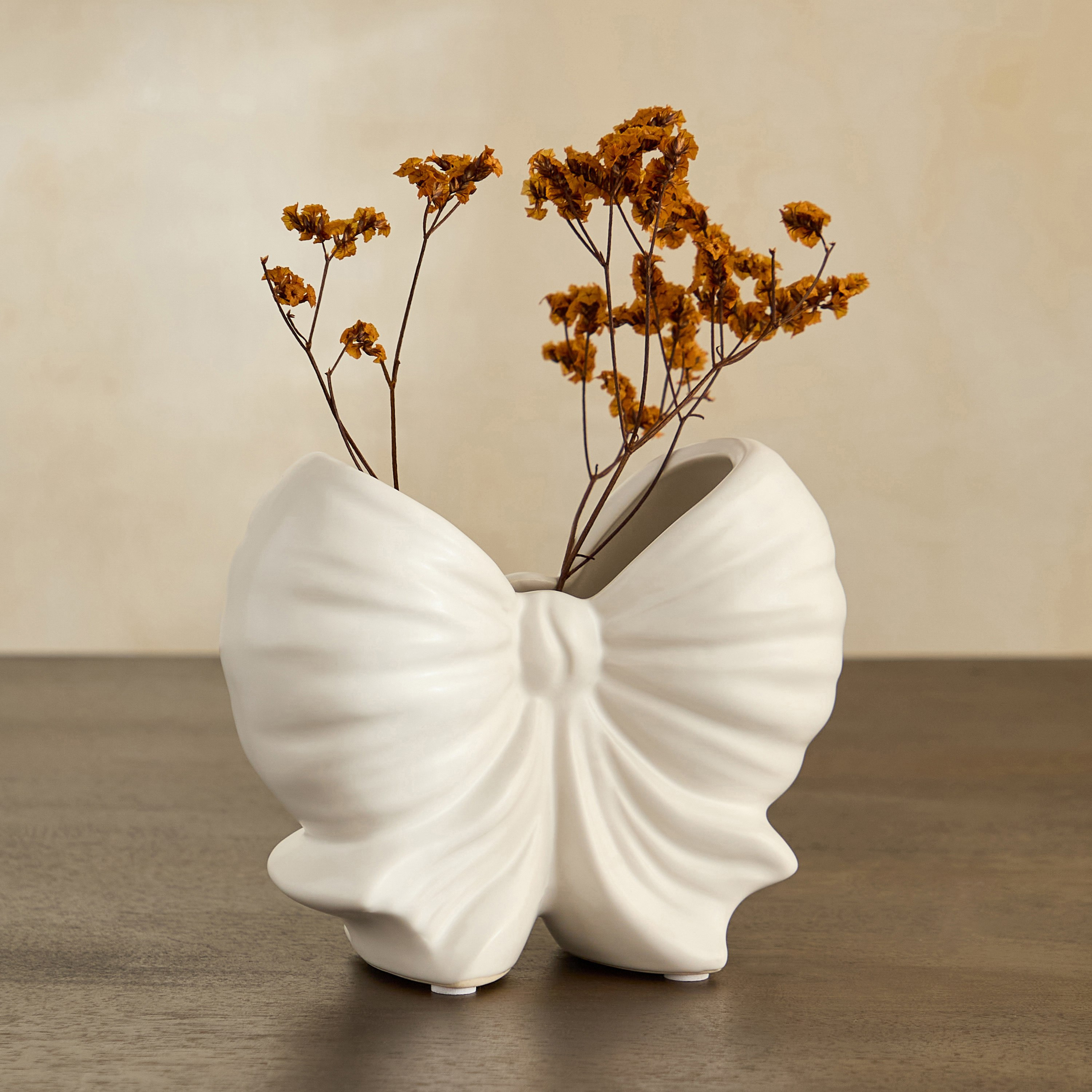 Alora Tilden Monochrome Decorative Vase - 15x6.2x12 cm-hbxbedroom-decorandaccessories-vases-image-5