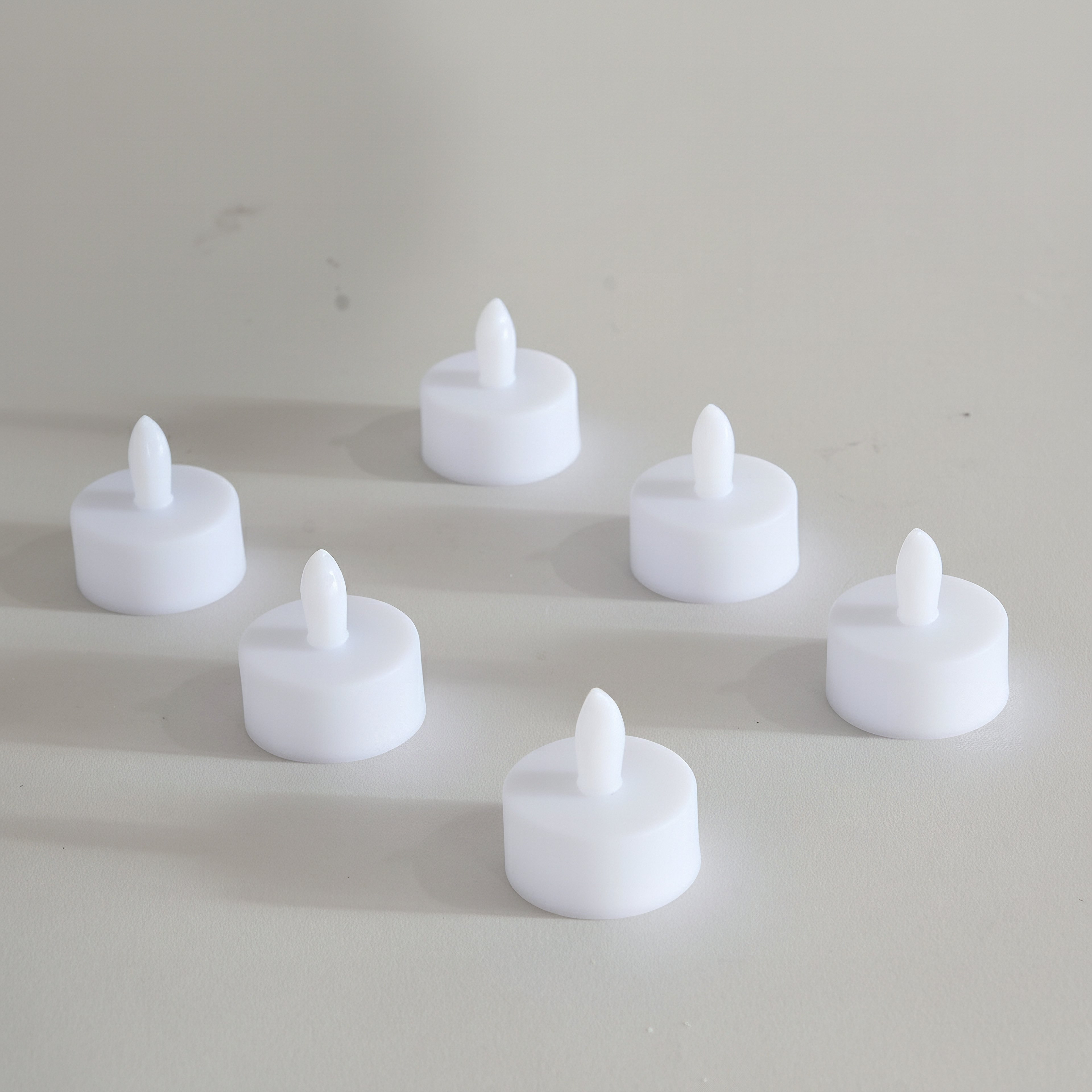 شموع صغيرة ليد بدون لهب 6 قطع من لونا-hbxlivingroom-decorandaccessories-candles-image-3