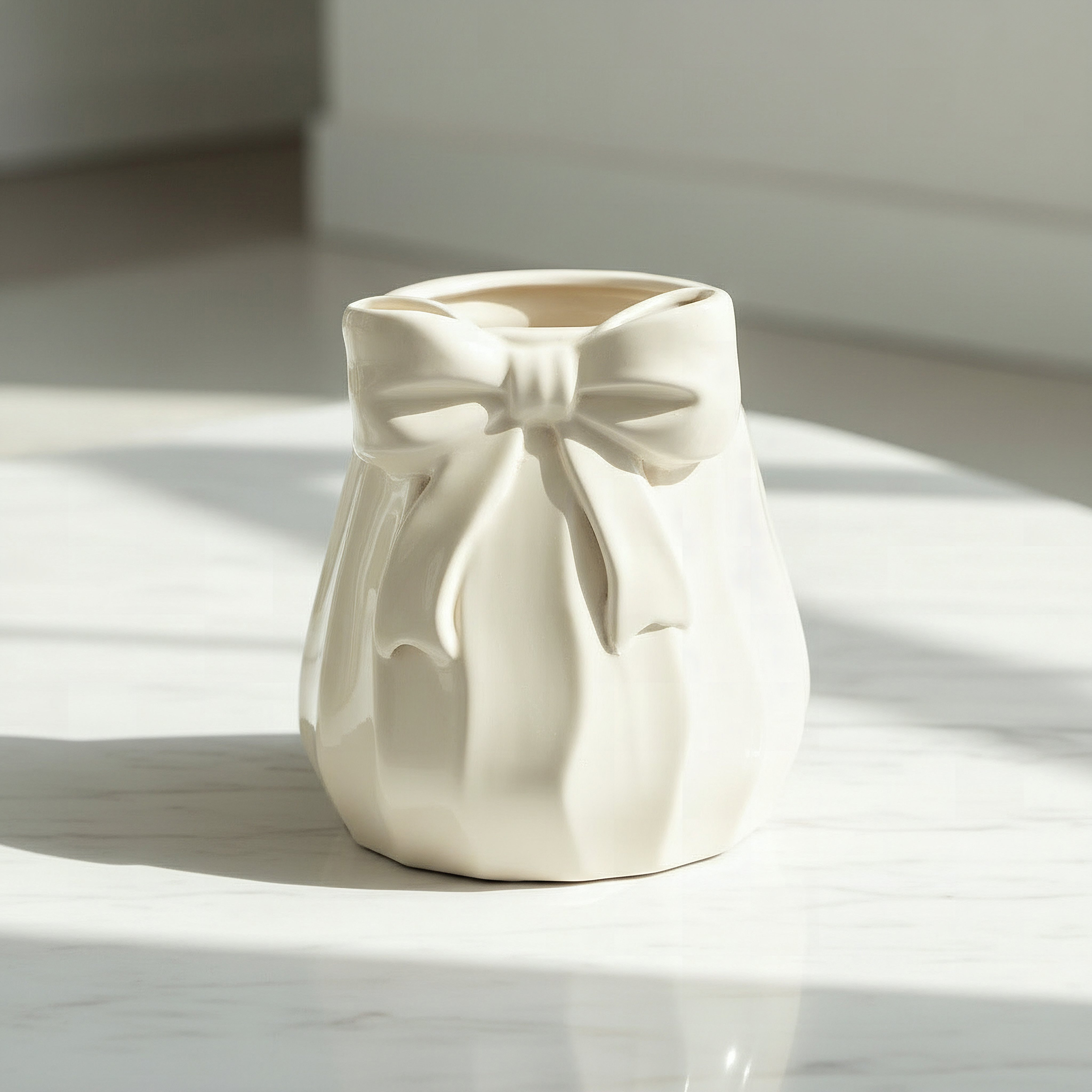 Monochrome Sinatra Vase - 18x18x20 cm-hbxbedroom-decorandaccessories-vases-image-1