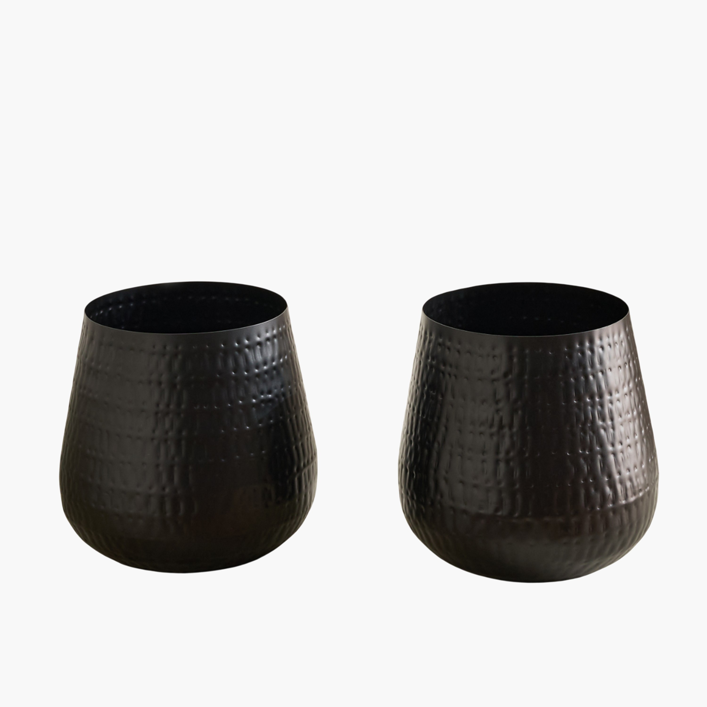 Monochrome Avya Metal Textured Planter - 25x25x21.5 cm-hbxlivingroom-decorandaccessories-plantersandurns-image-9