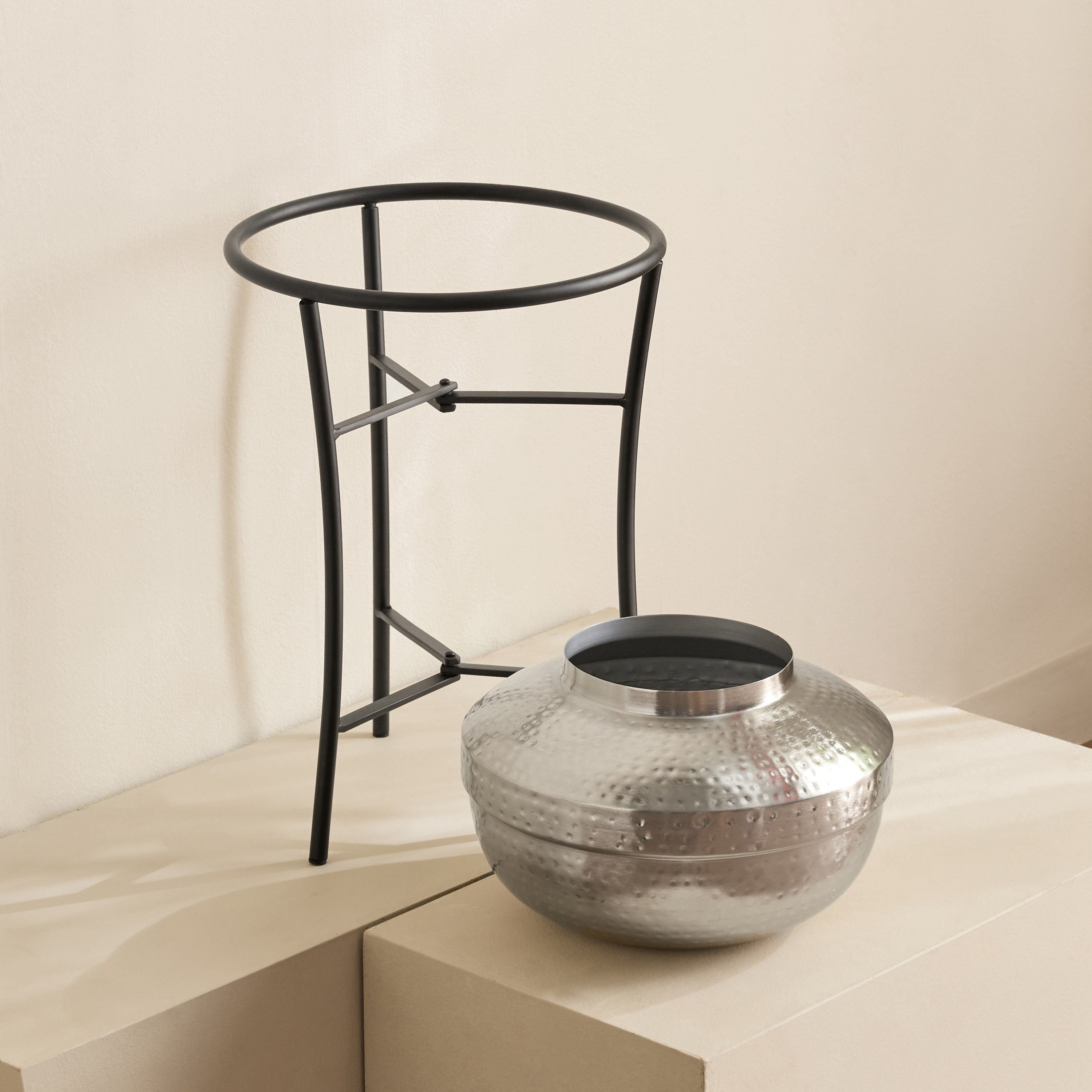 Monochrome Avya Metal Hammered Planter with Stand - 30.5x30.5x51 cm-hbxlivingroom-decorandaccessories-plantersandurns-image-3