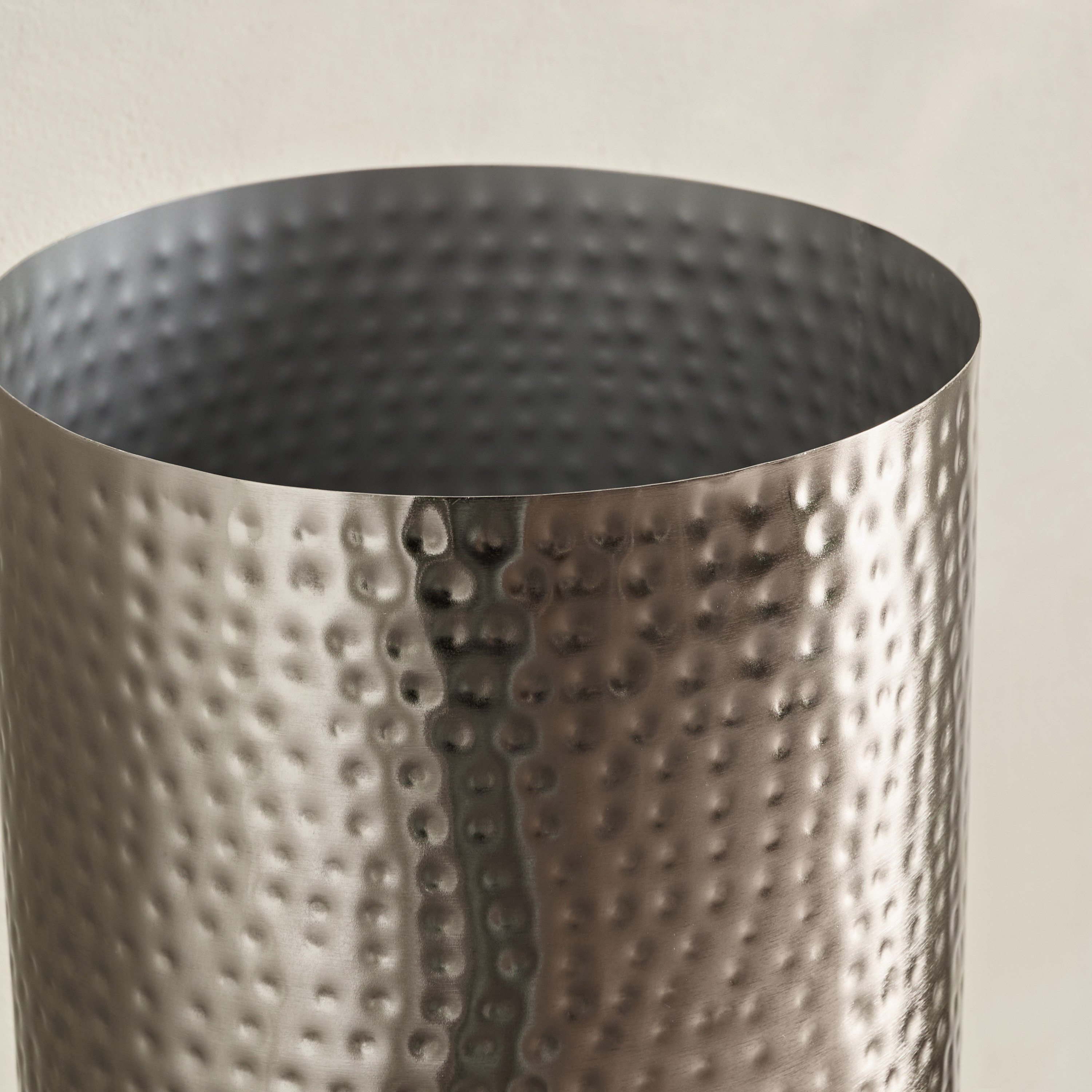 Aurum Avya Metal Hammered Planter with Base - 25.5x25.5x32.5 cm-hbxlivingroom-decorandaccessories-plantersandurns-image-7