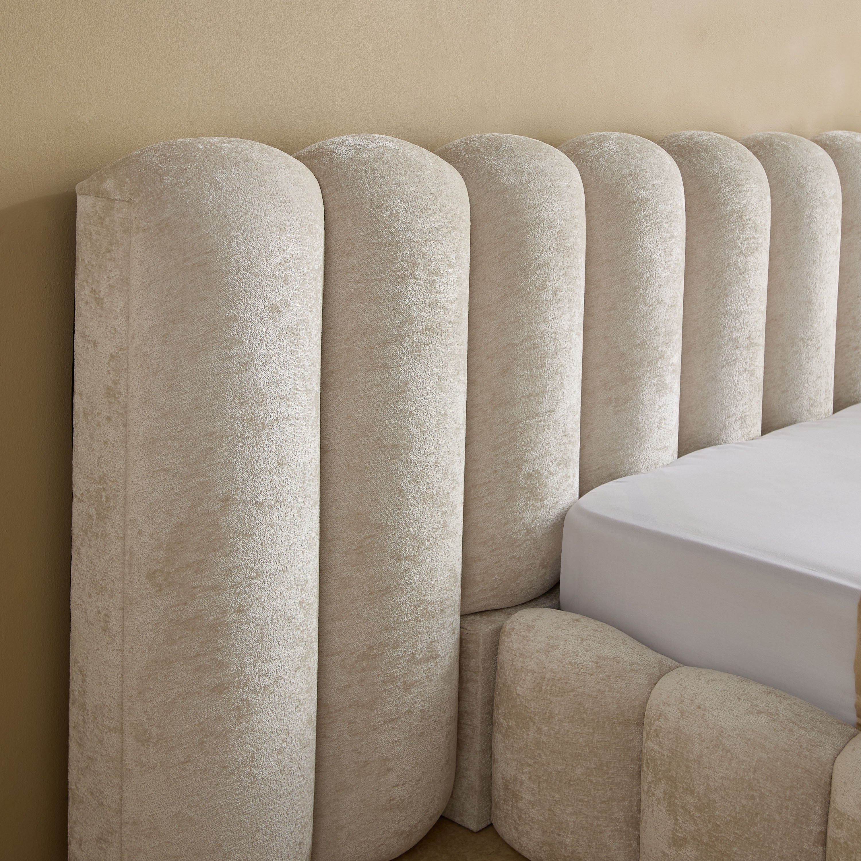 Cloudline Extended Queen Headboard with Hydraulic Base - 160x200 cm-hbxbedroom-bedsandbedsets-beds-queen-image-4