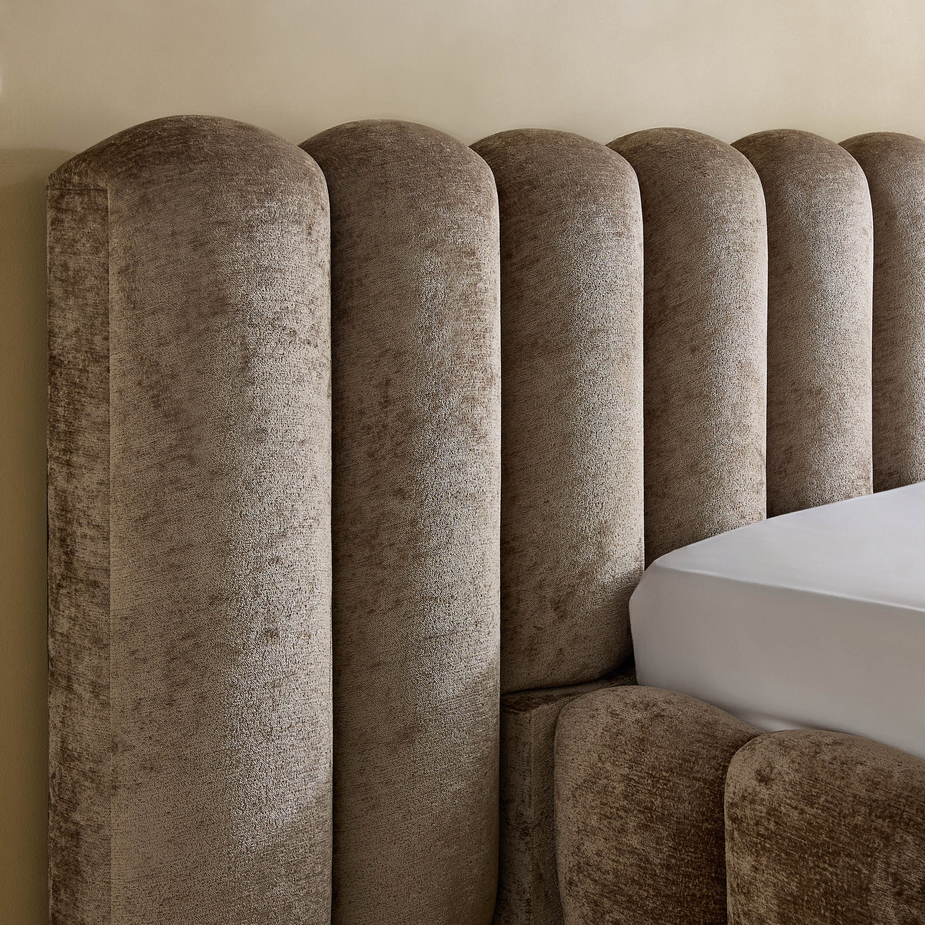 Cloudline Extended Queen Headboard with Hydraulic Base - 160x200 cm-hbxbedroom-bedsandbedsets-beds-queen-image-4