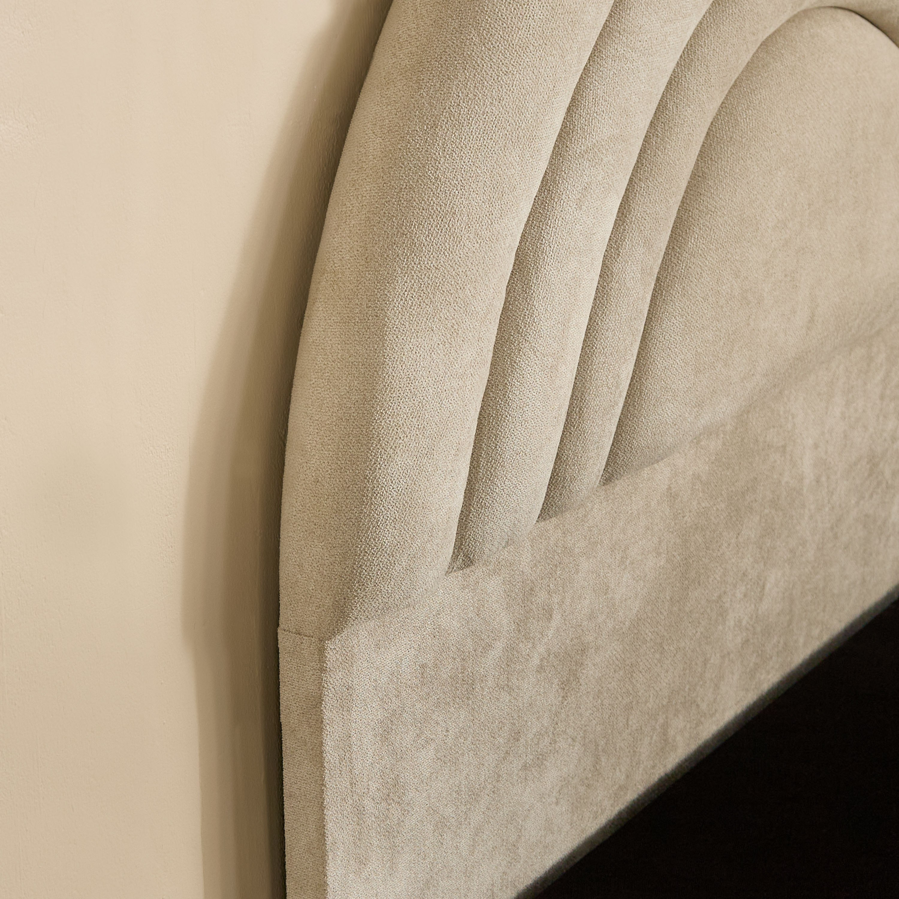 لوح رأسي فردي منجد من آيفوري كريسنت - 90x200 سم-hbxfurniture-modular-modularbeds-ivory-image-4