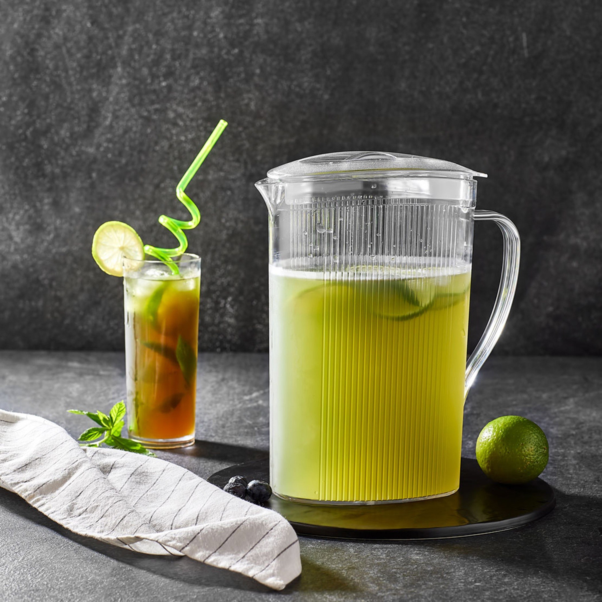 إبريق بولي كربونات فاخر - فيست - 2.2 لتر-hbxhomeware-hbxkitchen-image-1