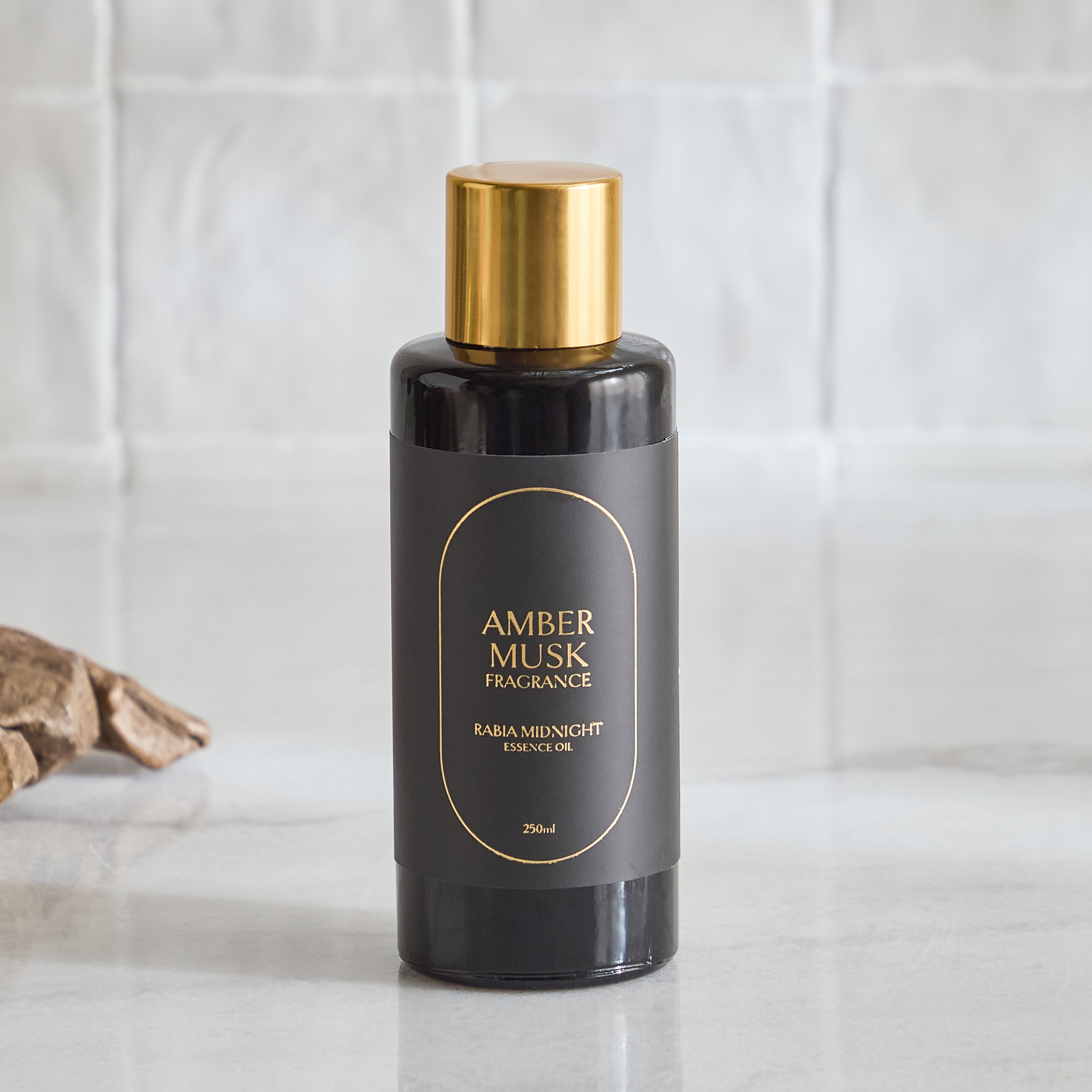 Rabia Midnight Amber Musk Essence Oil - 250 ml-hbxhomeware-hbxdecorandfurnishings-image-4