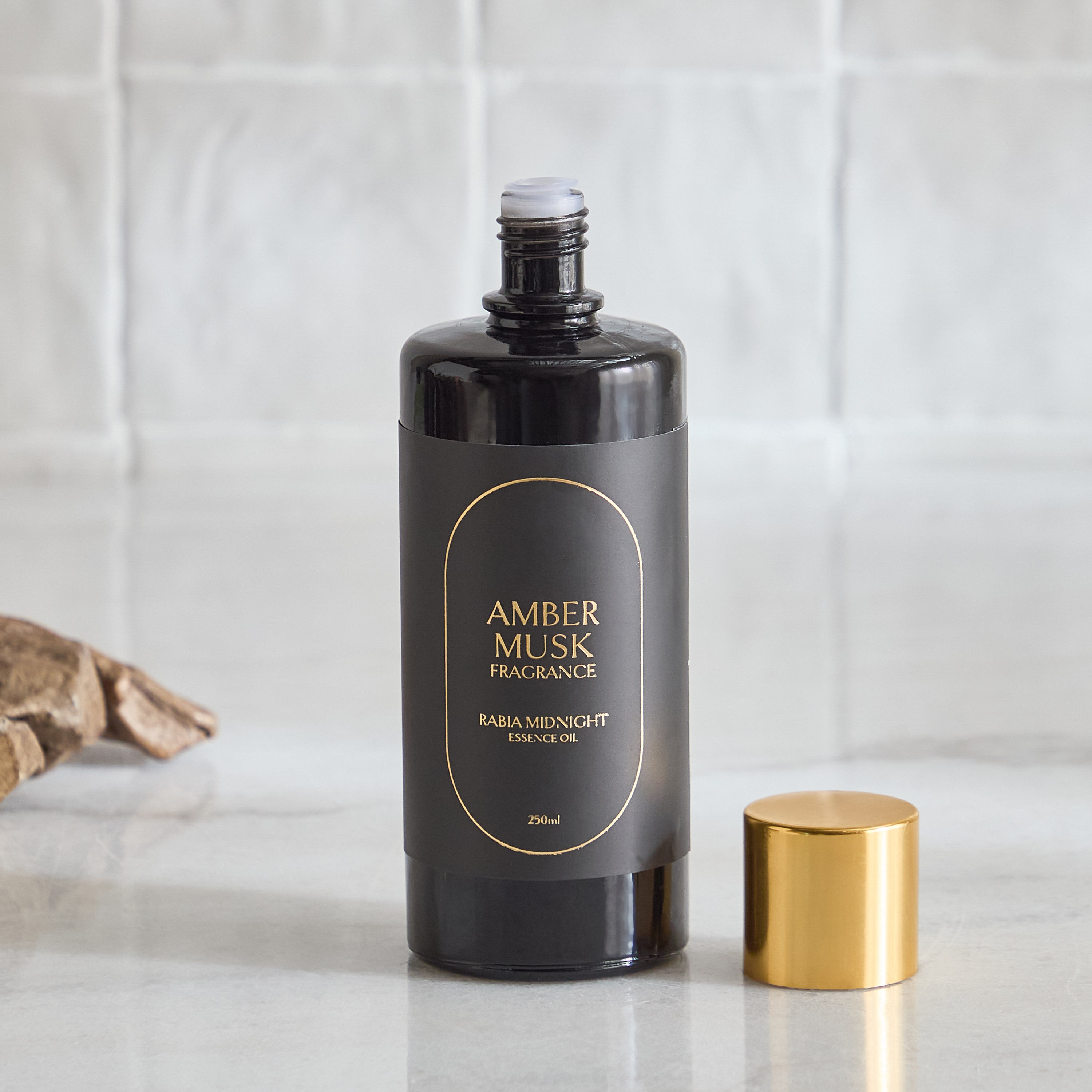 Rabia Midnight Amber Musk Essence Oil - 250 ml-hbxhomeware-hbxdecorandfurnishings-image-5