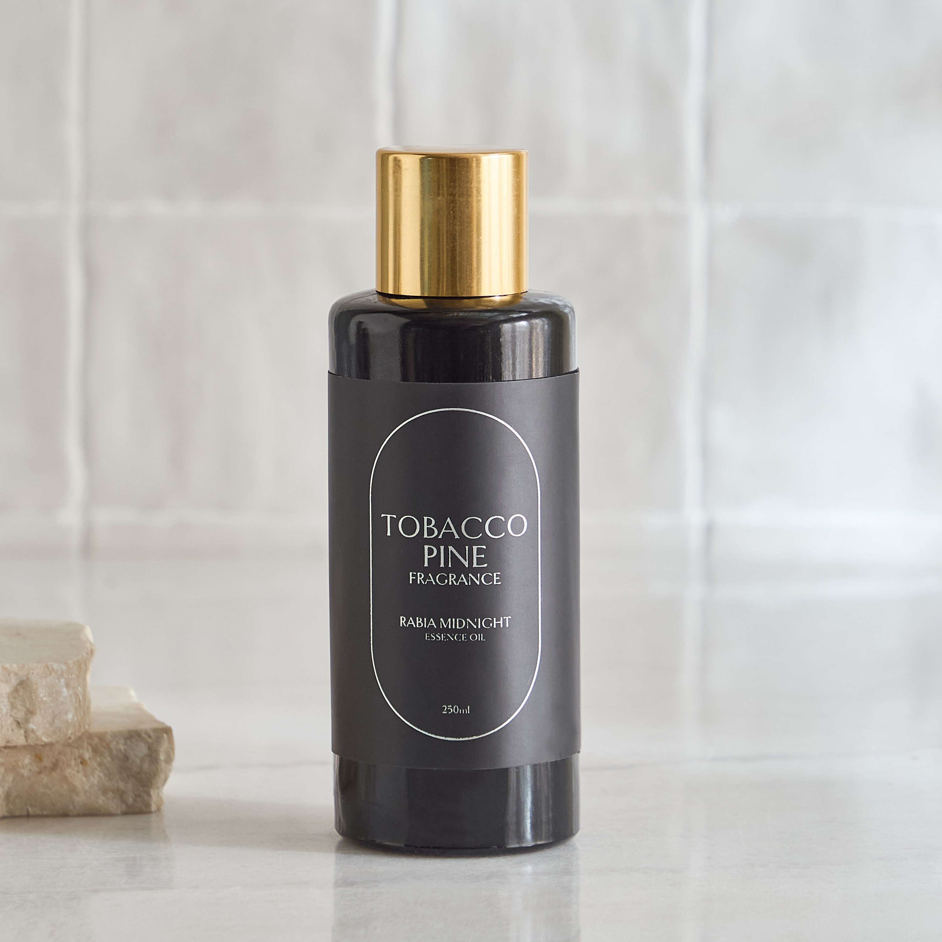 Rabia Midnight Tobacco Pine Essence Oil - 250 ml-hbxhomeware-hbxdecorandfurnishings-image-4