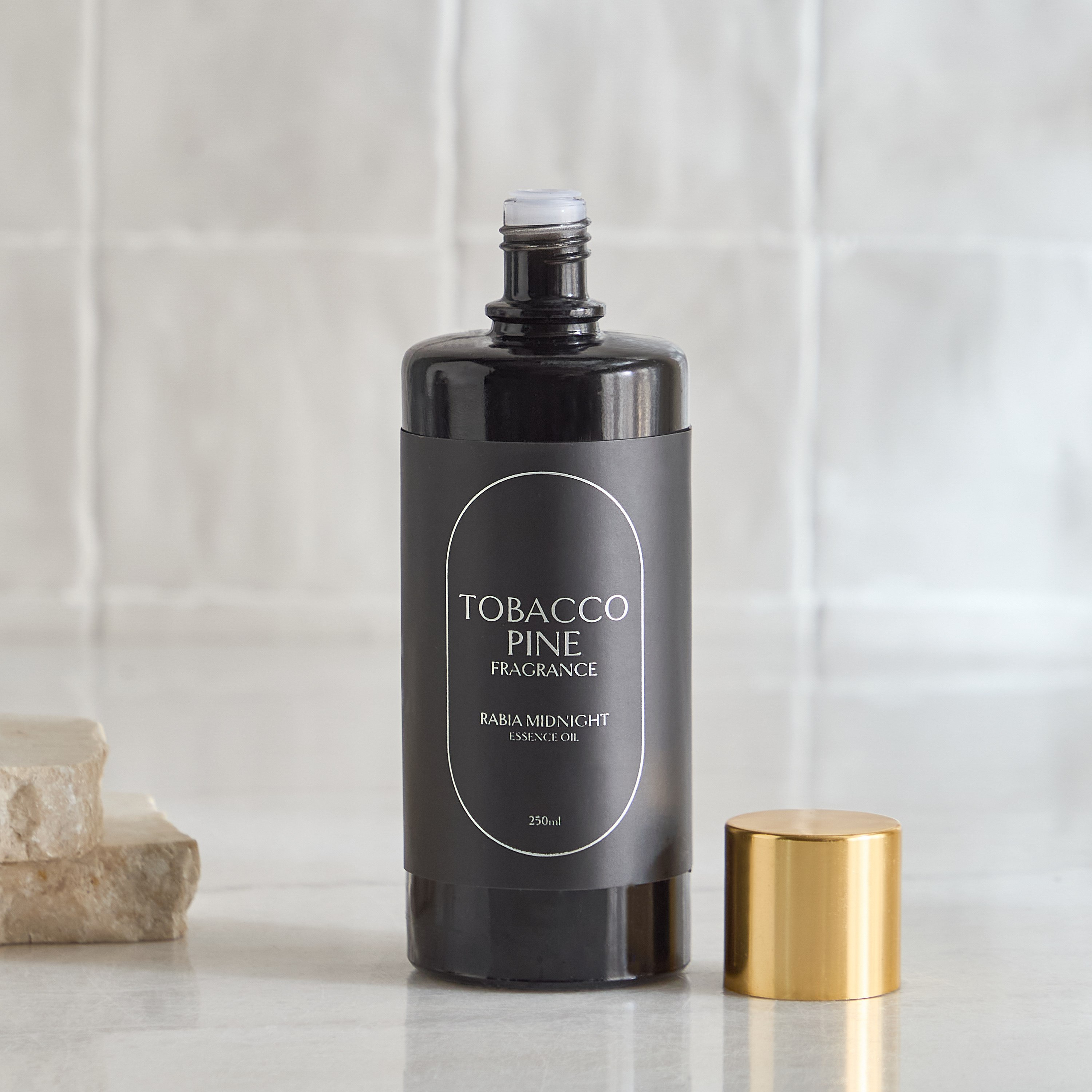 Rabia Midnight Tobacco Pine Essence Oil - 250 ml-hbxhomeware-hbxdecorandfurnishings-image-5