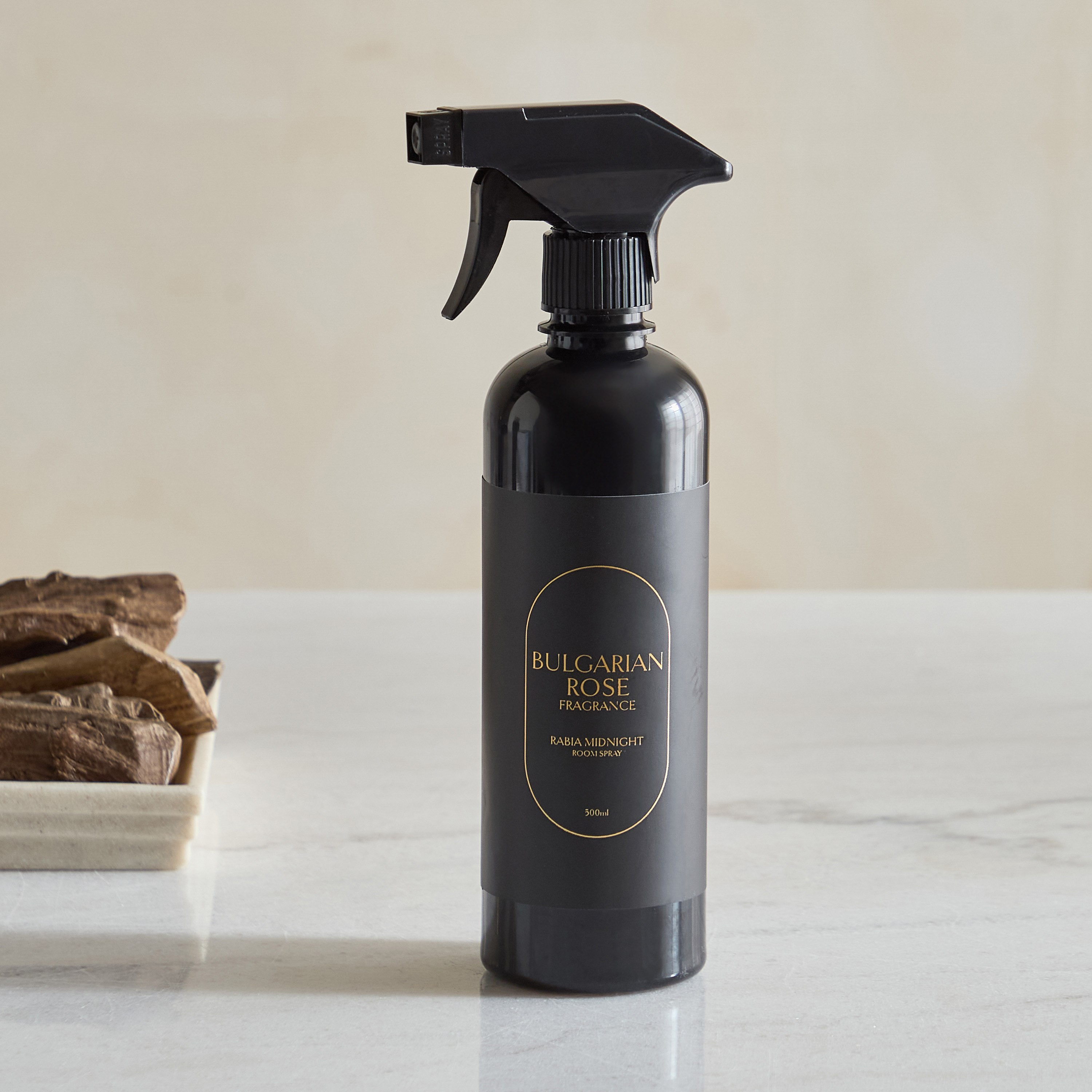 معطّر غرف برائحة الورد البلغاري من رابيا ميدنايت – 500 مل-hbxdecorandfurnishings-homefragrance-roomfreshnersandaromamist-image-4