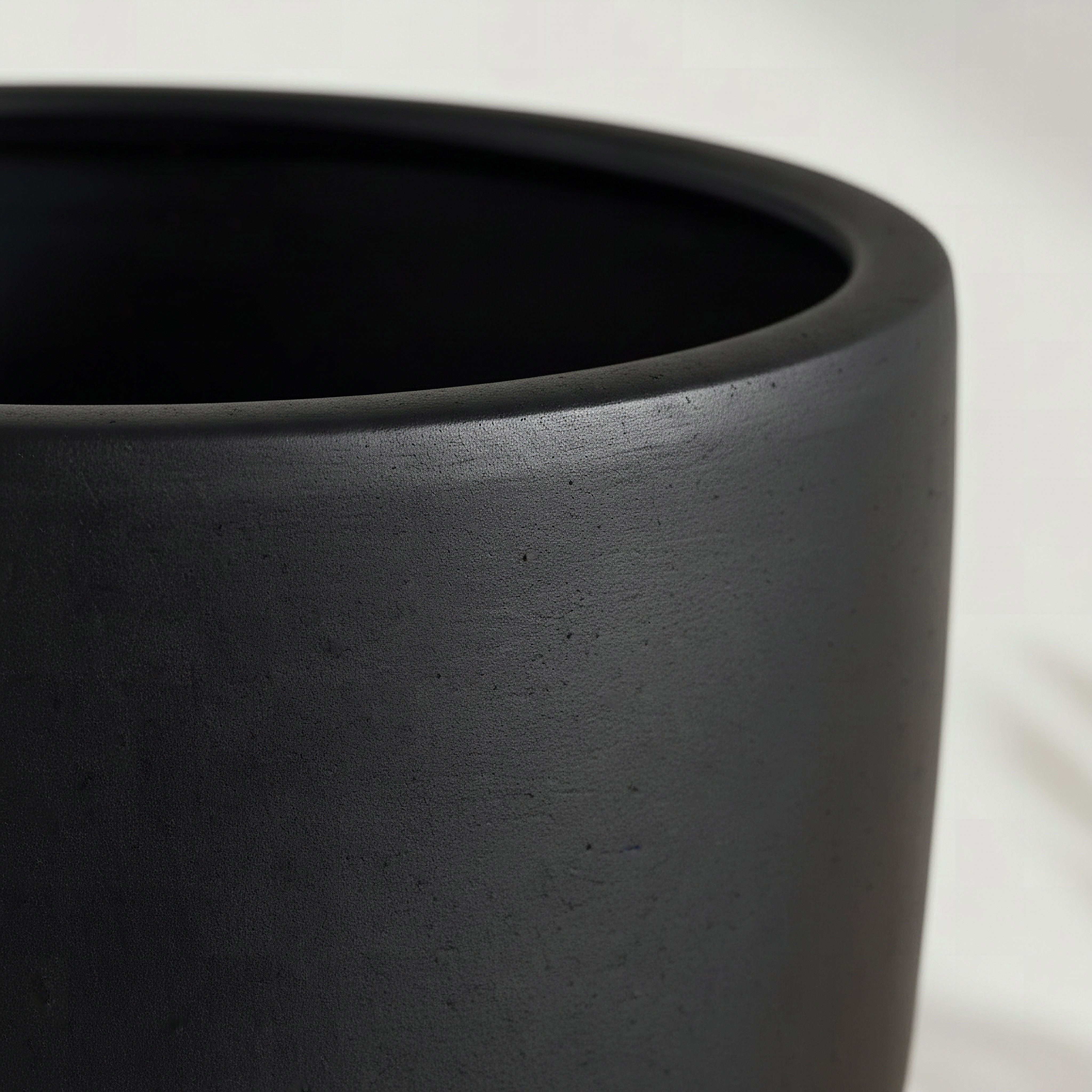 Sansa Siera Large Ceramic Planter - 32x32x29 cm-hbxhomeware-hbxdecorandfurnishings-image-2