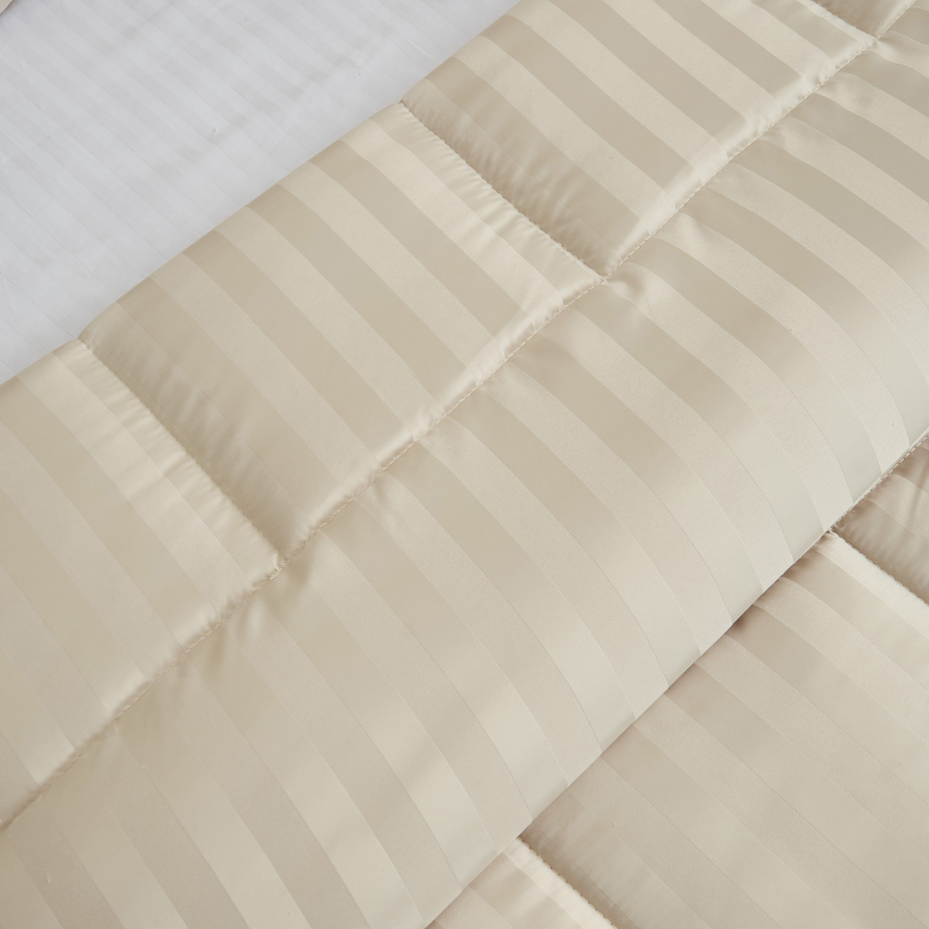 طقم لحاف توين مخطط ساتان 3 قطع من الألياف الدقيقة من ستانفورد - 160x220 سم-hbxhomeware-hbxdecorandfurnishings-image-4