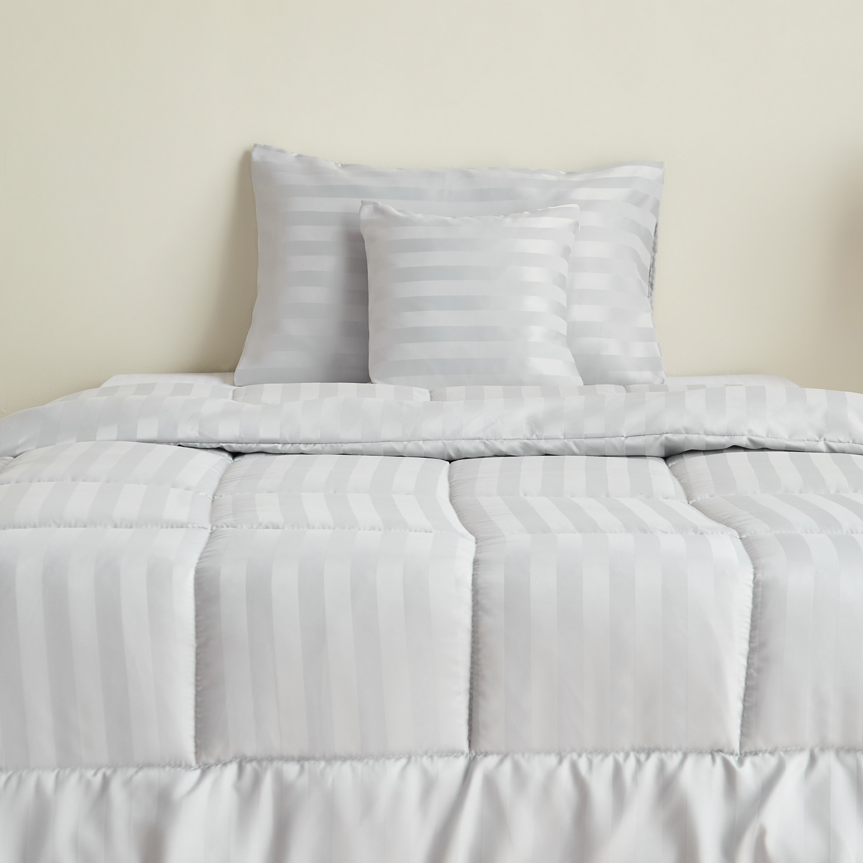 طقم لحاف توين مخطط ساتان 3 قطع من الألياف الدقيقة من ستانفورد - 160x220 سم-hbxhomeware-hbxdecorandfurnishings-image-2
