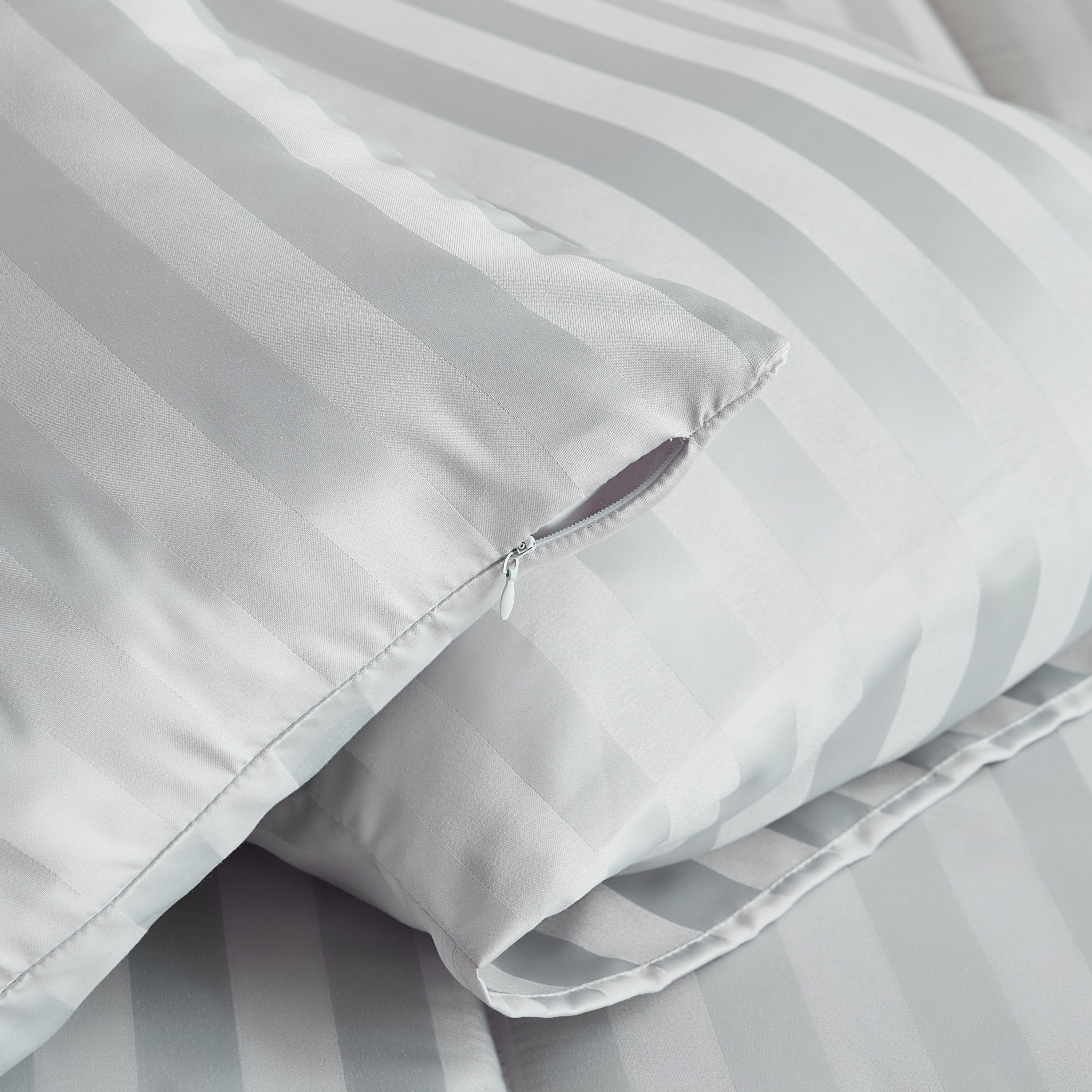 طقم لحاف توين مخطط ساتان 3 قطع من الألياف الدقيقة من ستانفورد - 160x220 سم-hbxhomeware-hbxdecorandfurnishings-image-6