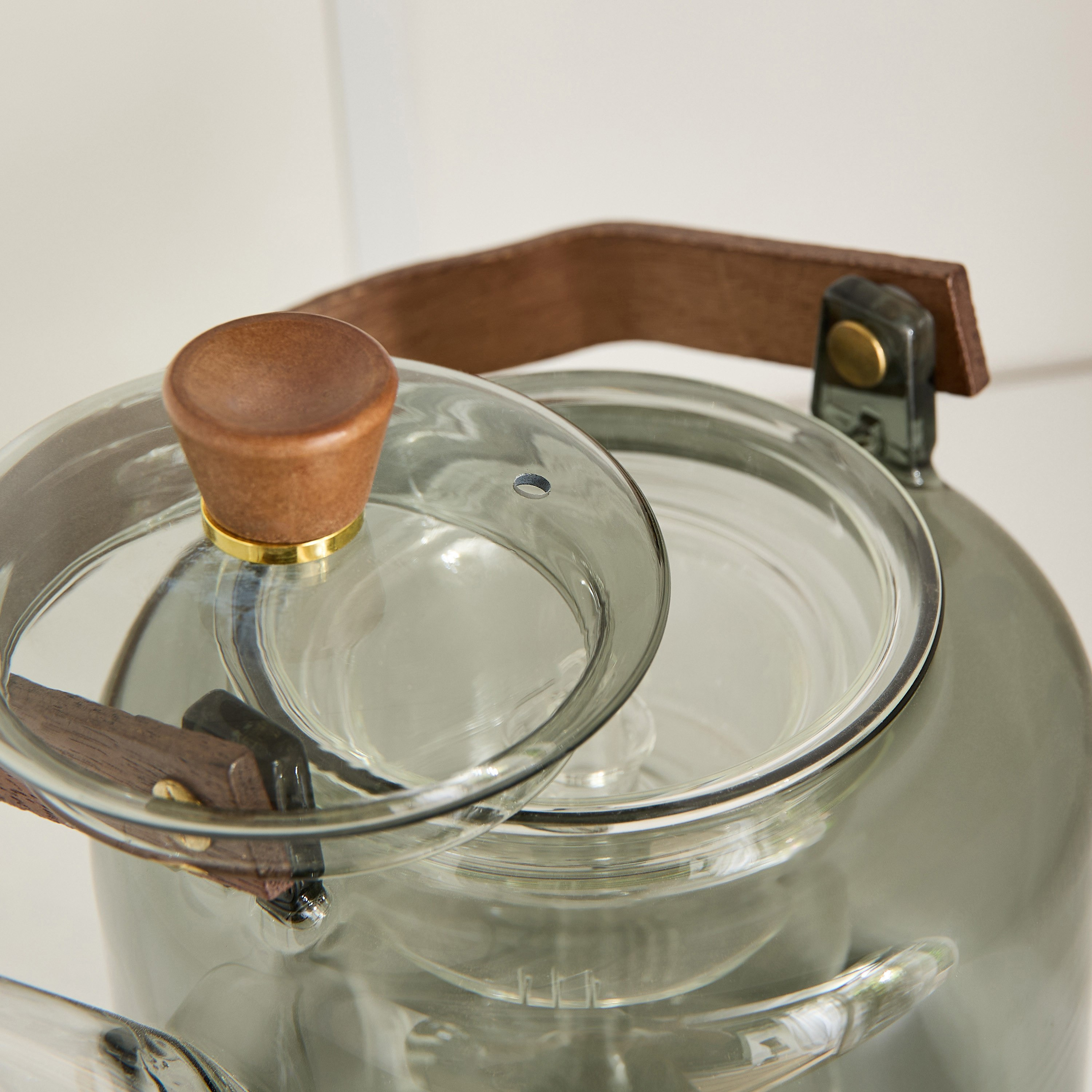 Zen Borosilicate Glass Teapot with Steamer Strainer and Wooden Handle - 1 L-hbxhomeware-diningandtabletop-coffeeandteasets-image-8