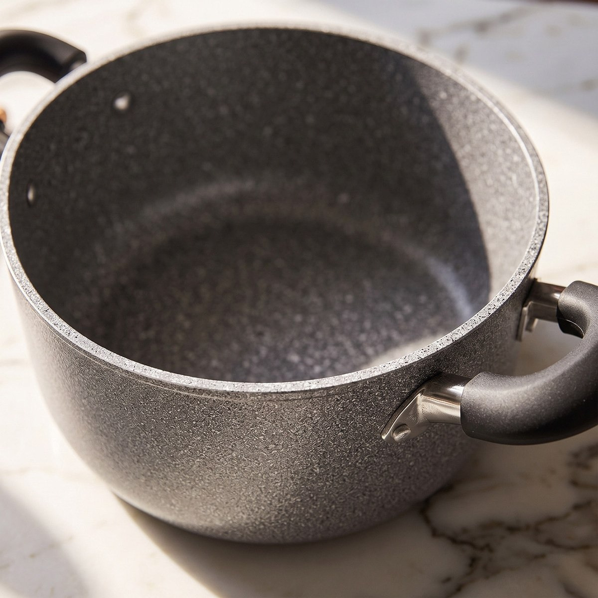 كسرولة غير لاصقة بغطاء زجاج من صفا-hbxhomeware-hbxkitchen-image-3