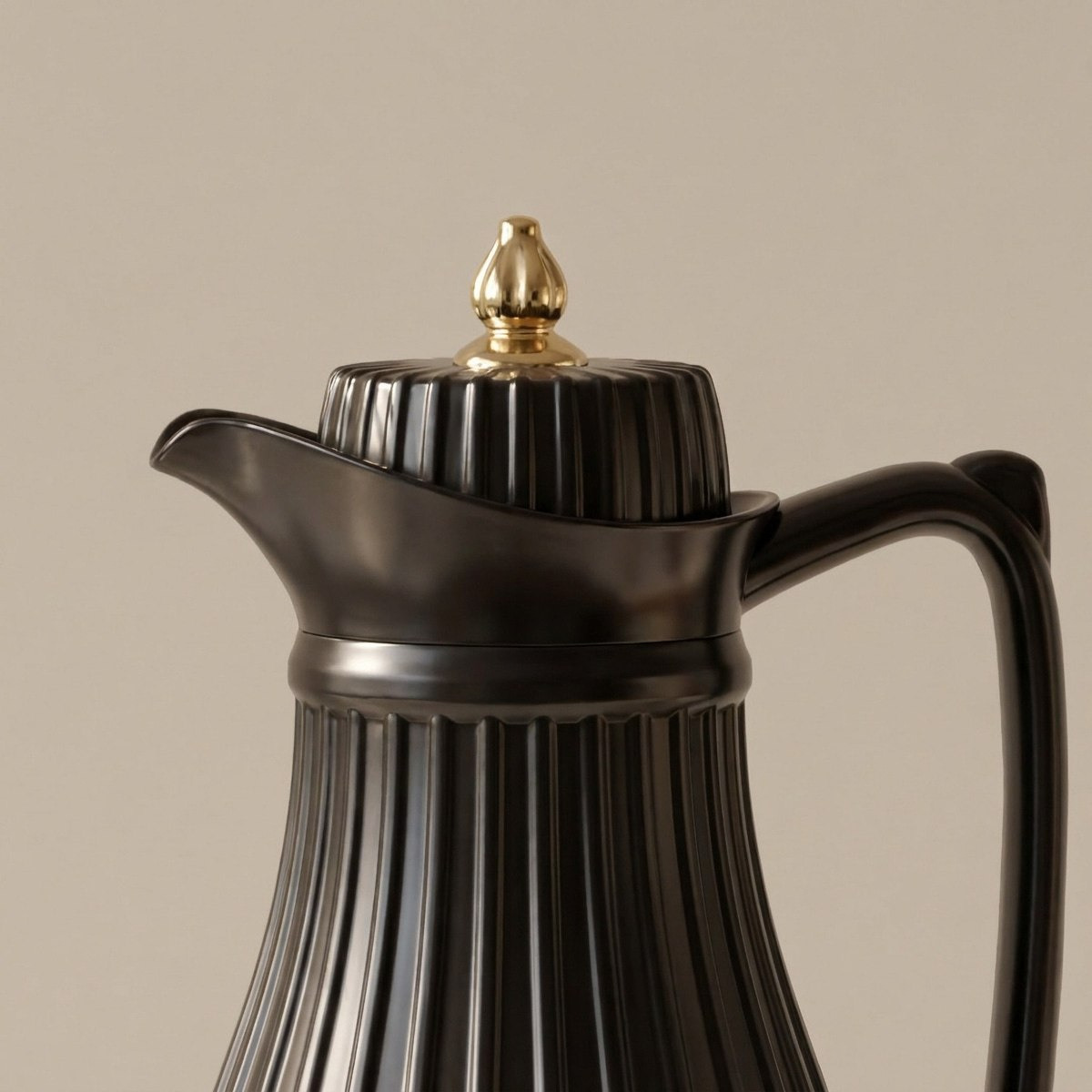 Safa Thermal Insulated Vacuum Flask - 1 L-hbxhomeware-hbxkitchen-image-2