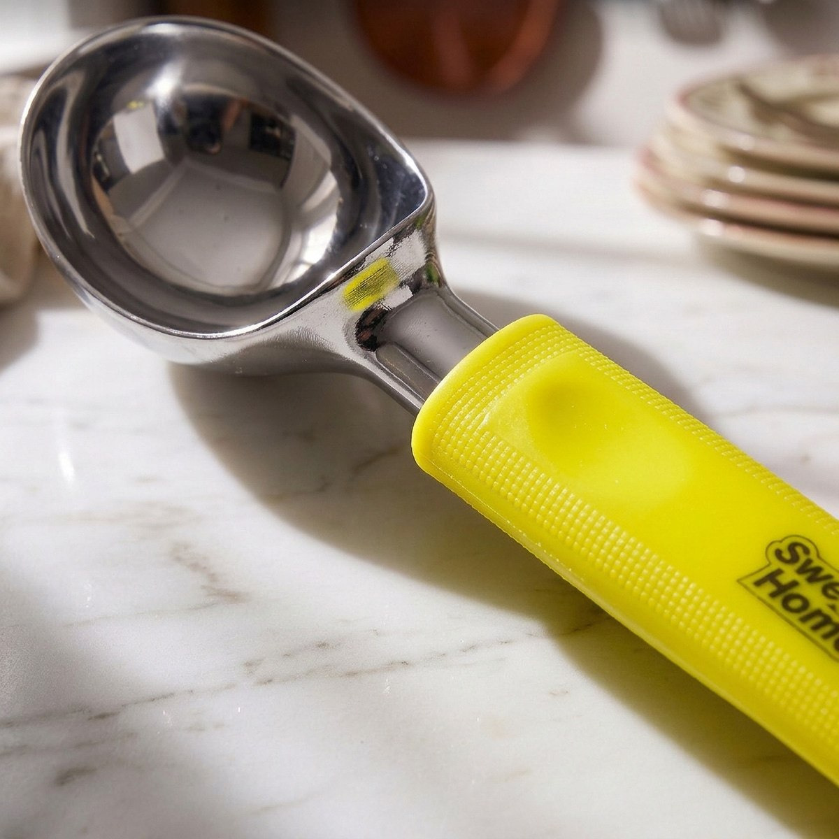 Safa Ice Cream Disher with Durable Handle Ice Cream Scoop-hbxkitchen-kitchenware-kitchenaccessories-image-2