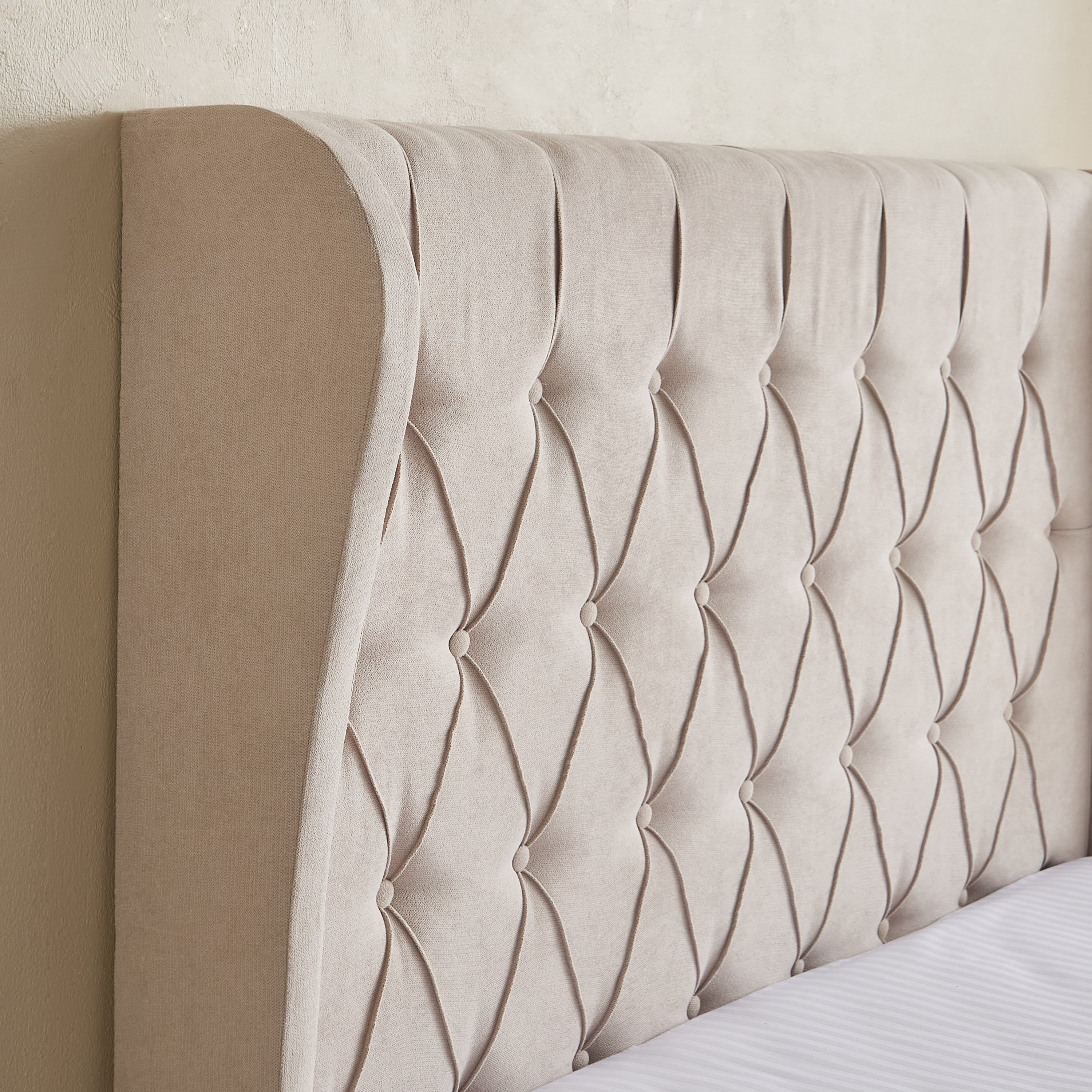 Curvy Chester Twin Upholstered Bed - 120x200 cm-hbxbedroom-bedsandbedsets-upholsteredbeds-twin-image-4