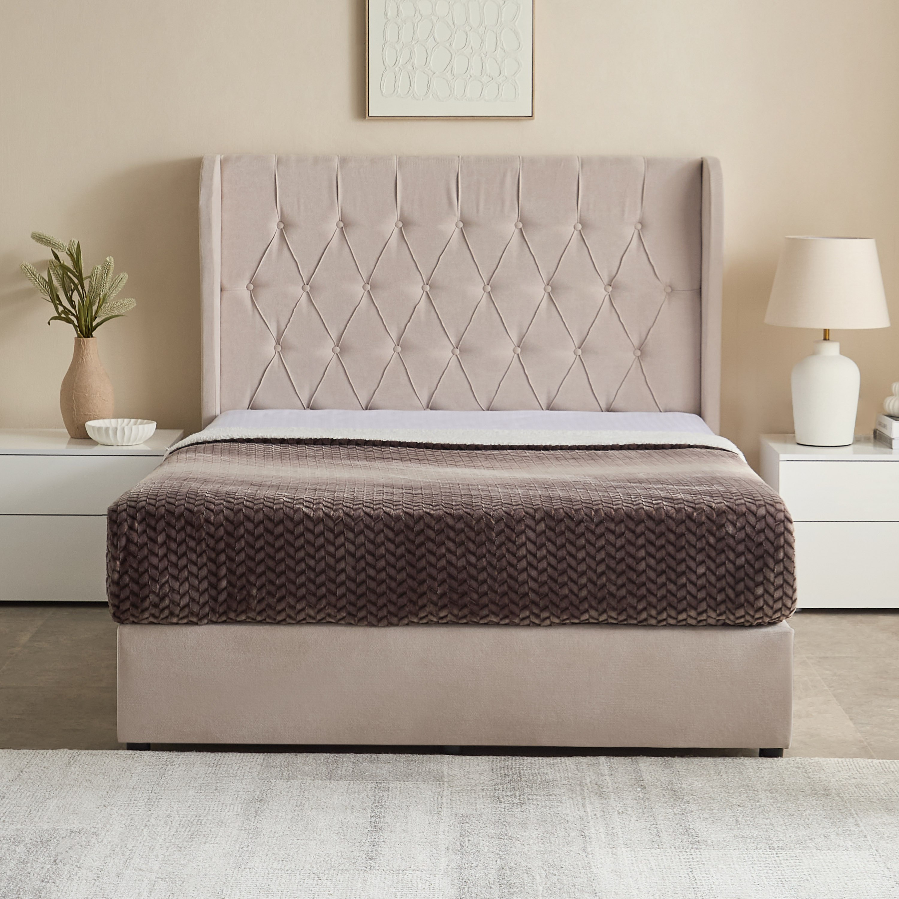 Curvy Chester Queen Upholstered Bed - 140x200 cm-hbxbedroom-bedsandbedsets-beds-queen-image-2