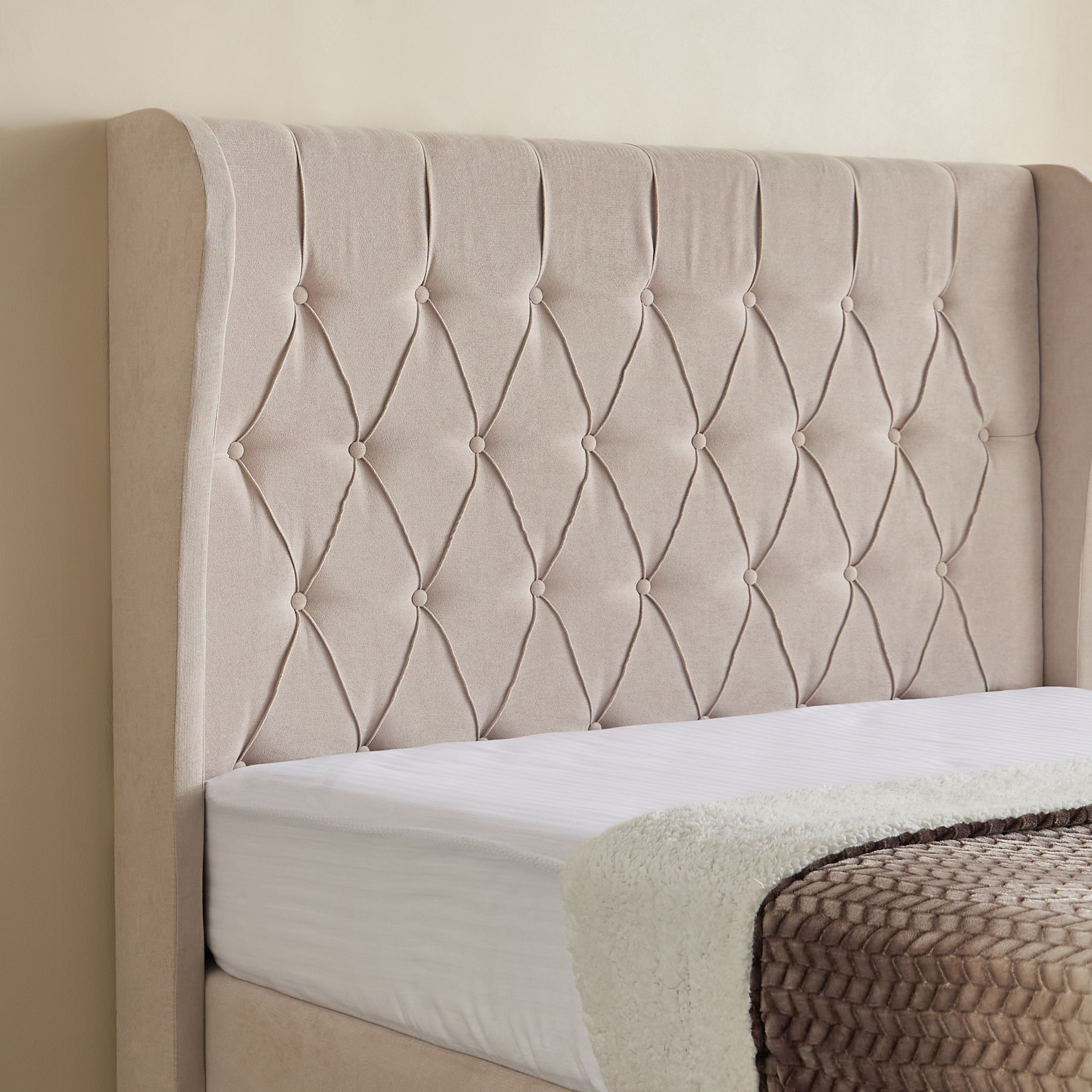 Curvy Chester Queen Upholstered Bed - 140x200 cm-hbxbedroom-bedsandbedsets-beds-queen-image-3
