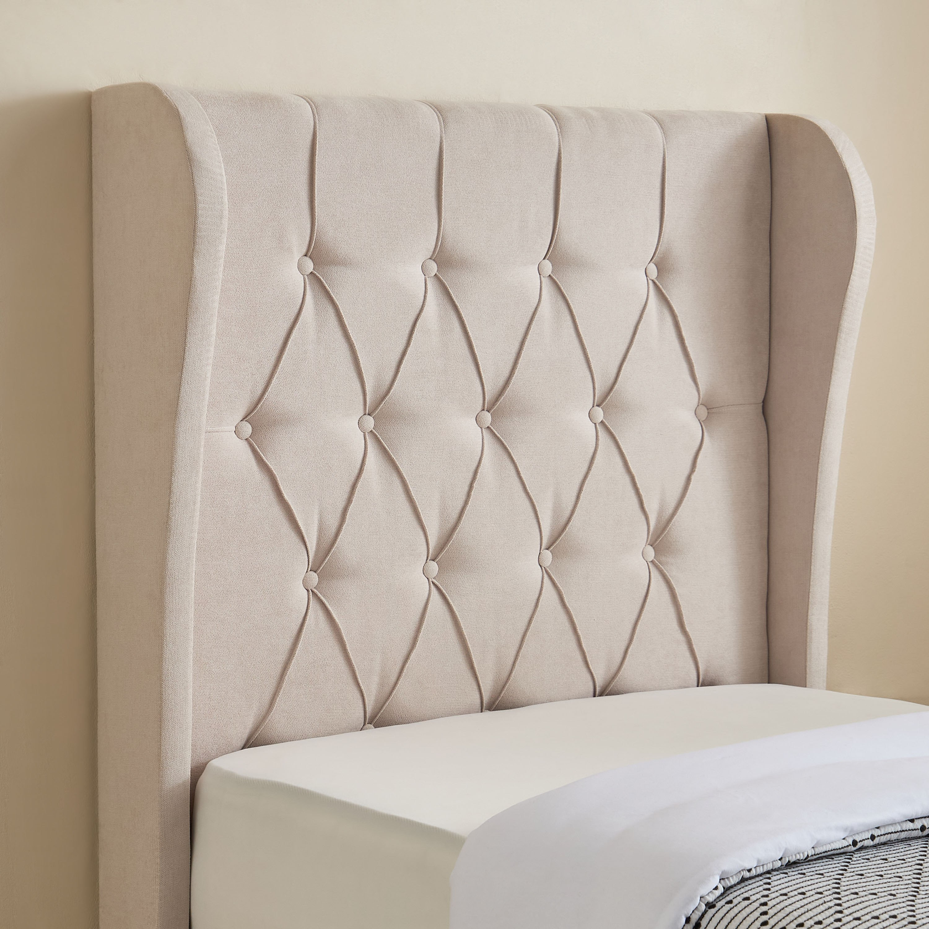 Curvy Chester Single Upholstered Bed - 90x200 cm-hbxkidsandyouth-bedsandbedsets-beds-single-image-3