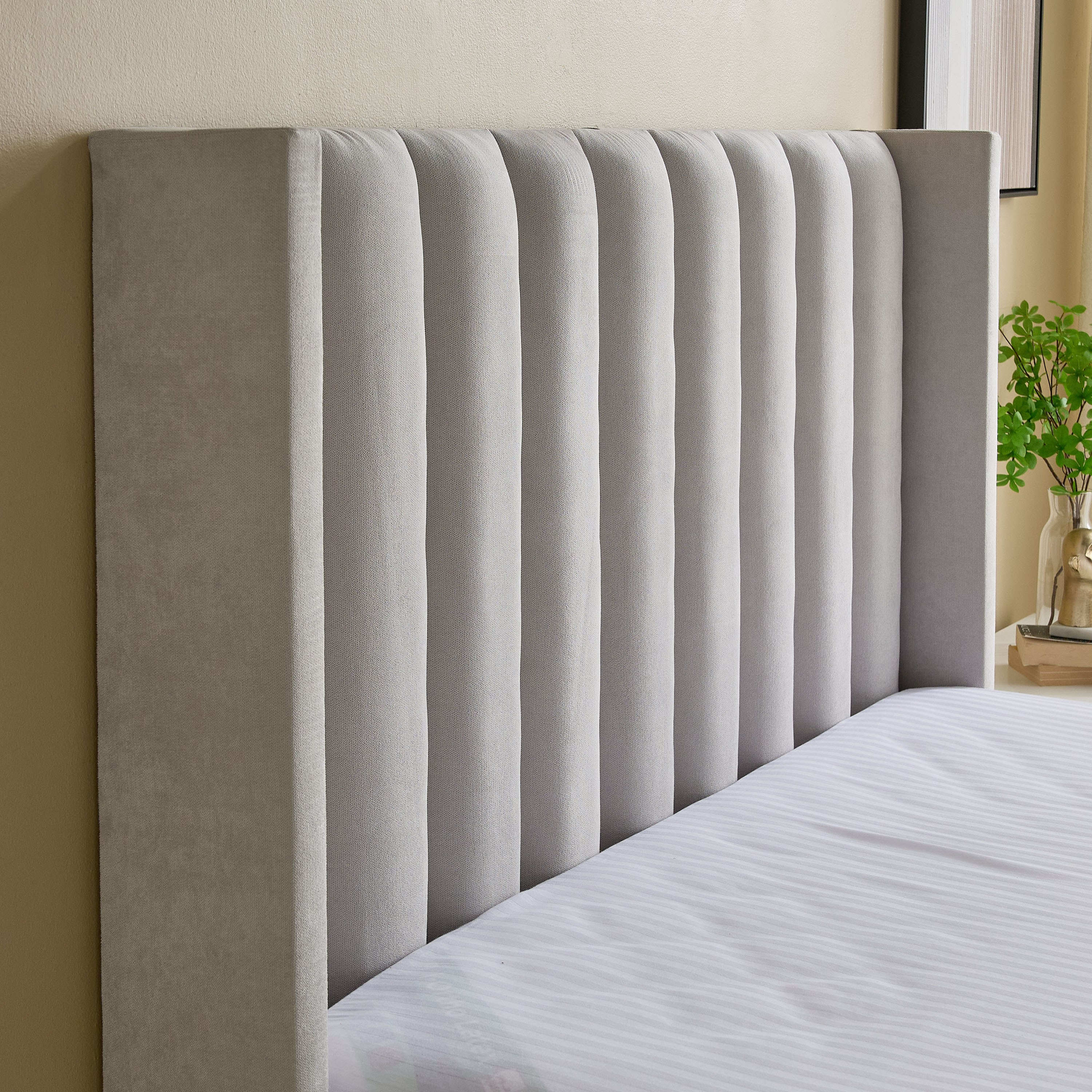 Curvy Clark Upholstered Twin Bed - 120x200 cm-hbxbedroom-bedsandbedsets-upholsteredbeds-twin-image-4