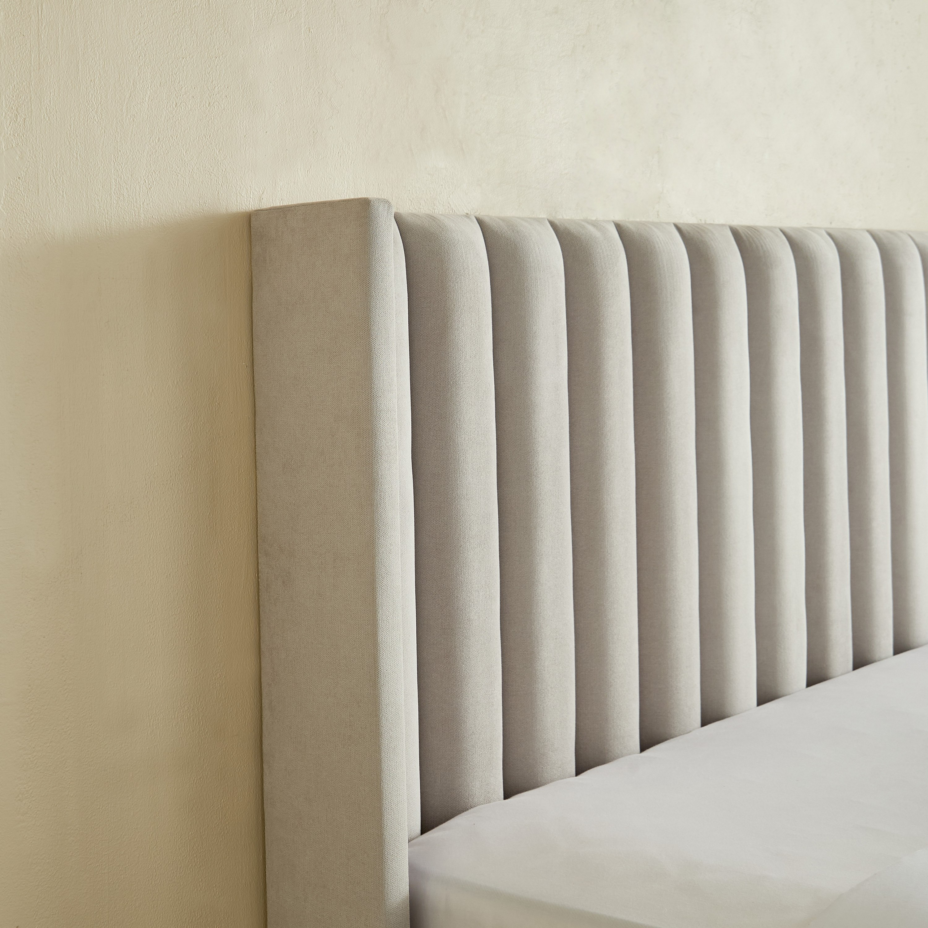 Curvy Clark Upholstered King Bed - 180x200 cm-PROMO_HB_UAE_HBX10_250526-image-4