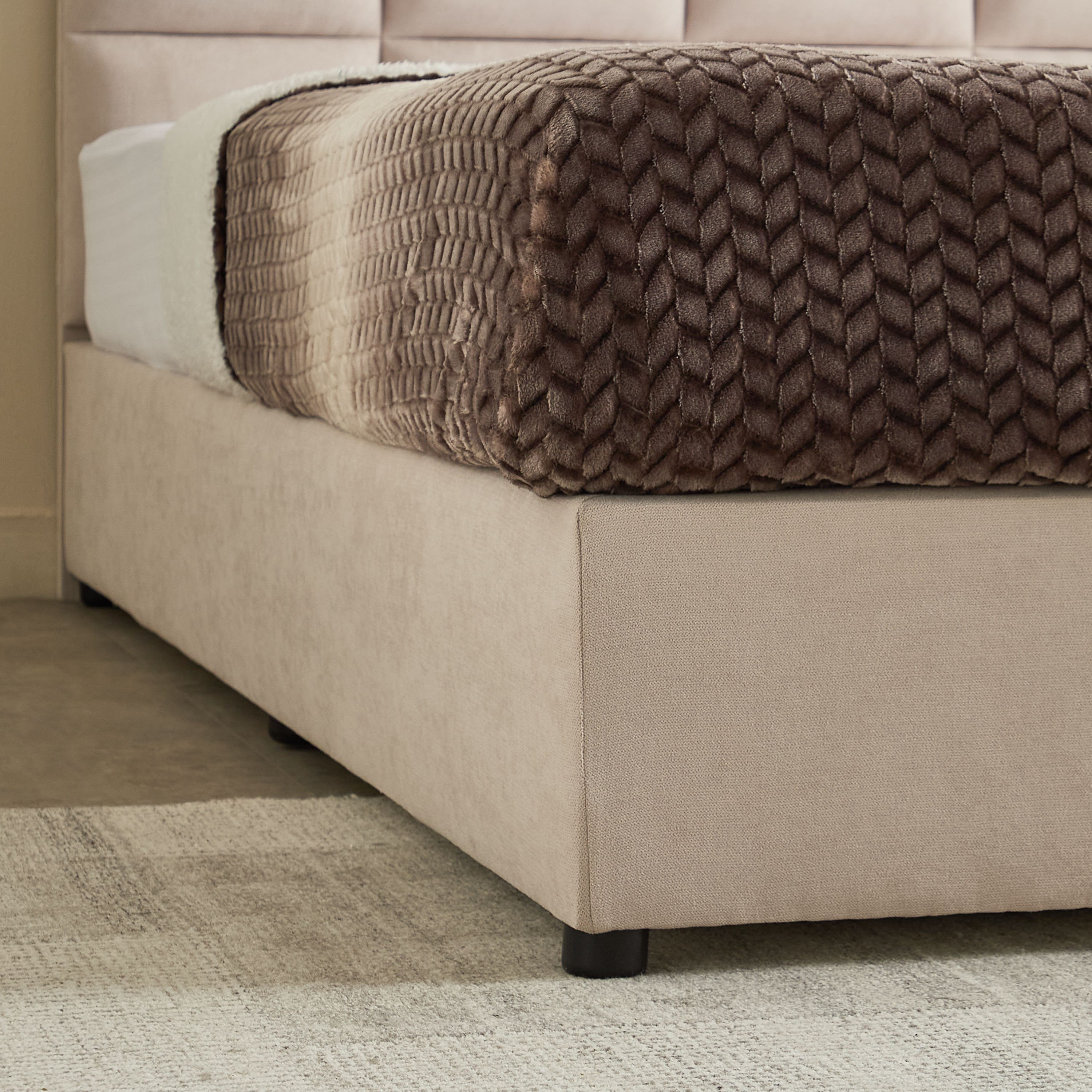 Curvy Rubik Queen Upholstered Bed - 140x200 cm-hbxbedroom-bedsandbedsets-beds-queen-image-5