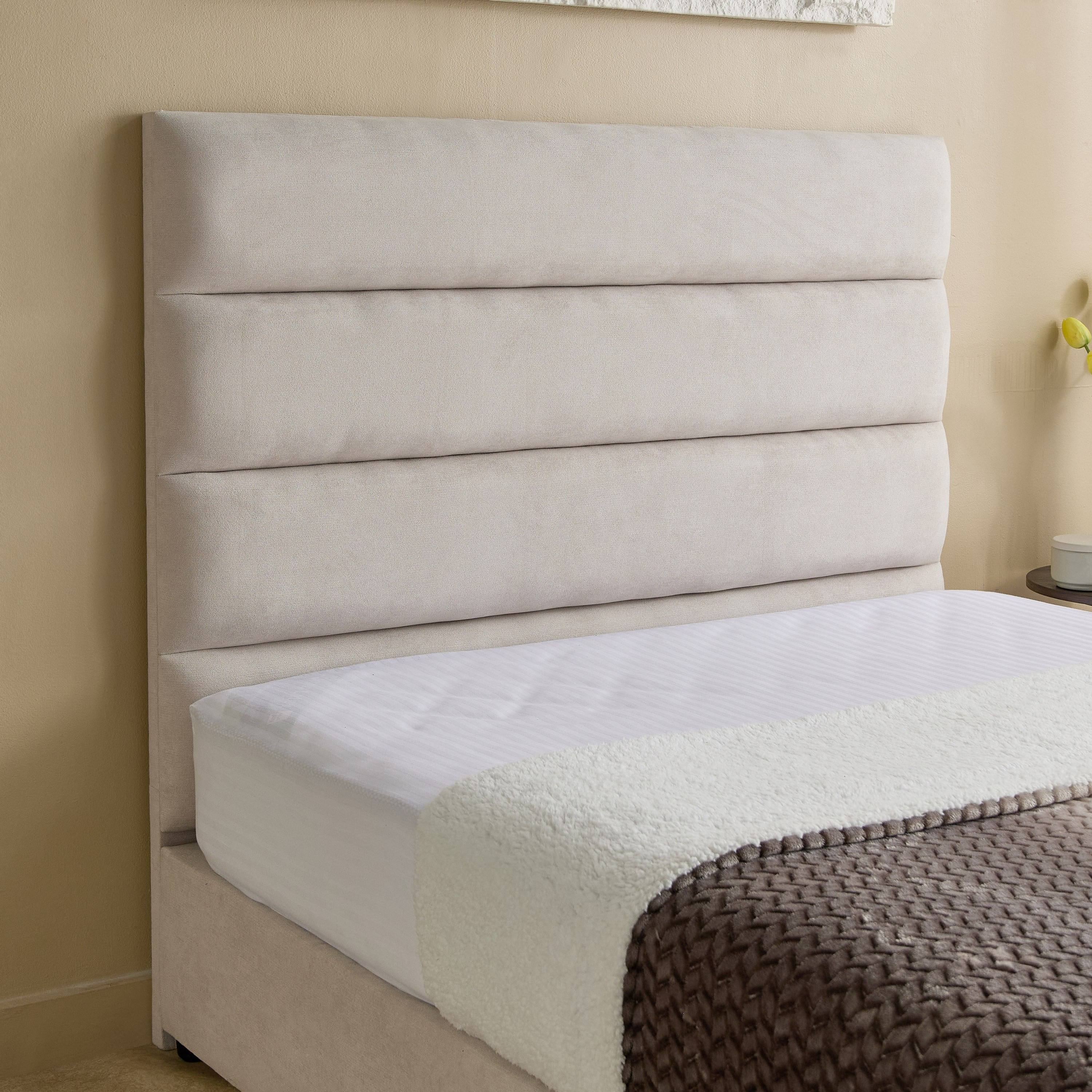 Curvy Linear Upholstered Queen Bed - 160x200 cm-hbxbedroom-bedsandbedsets-beds-queen-image-3