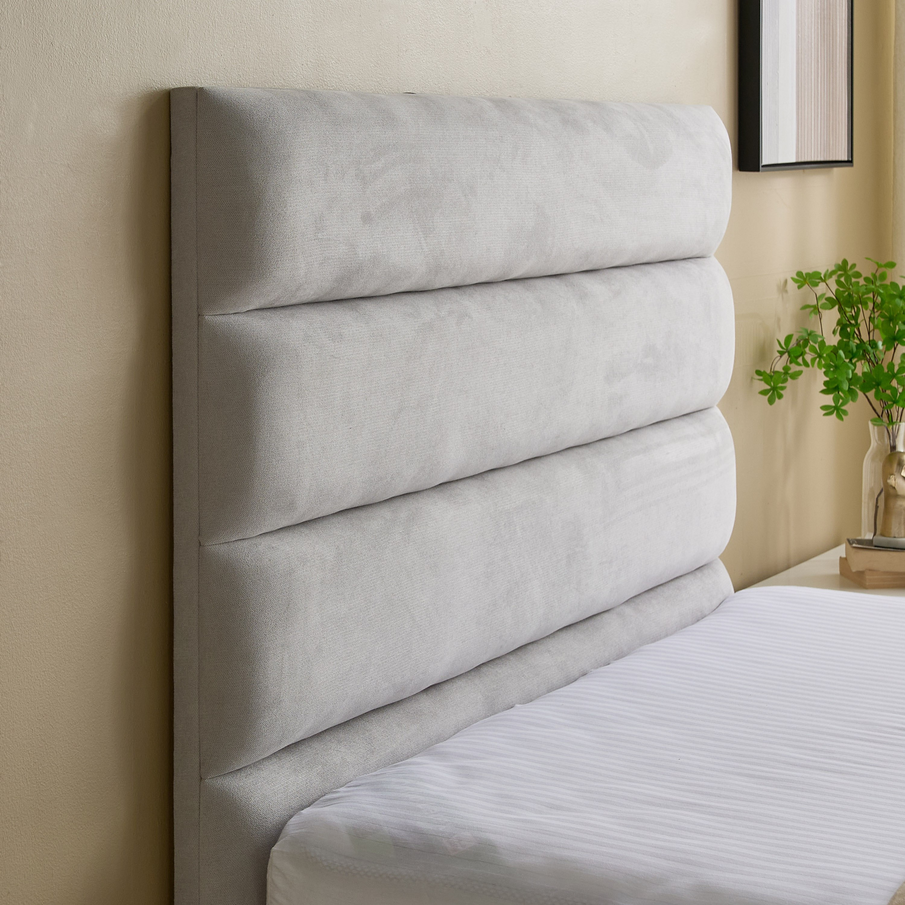 Curvy Linear Upholstered Queen Bed - 160x200 cm-hbxbedroom-bedsandbedsets-beds-queen-image-4