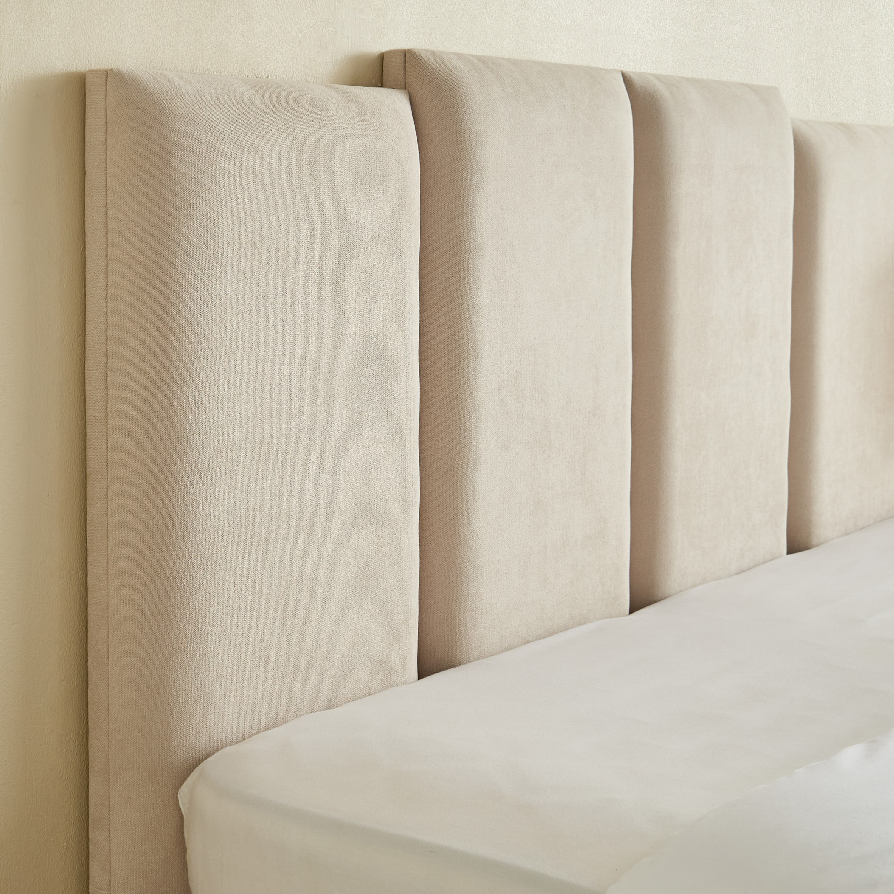 Curvy Riston Upholstered King Bed - 180x200 cm-PROMO_HB_UAE_HBX10_250526-image-4