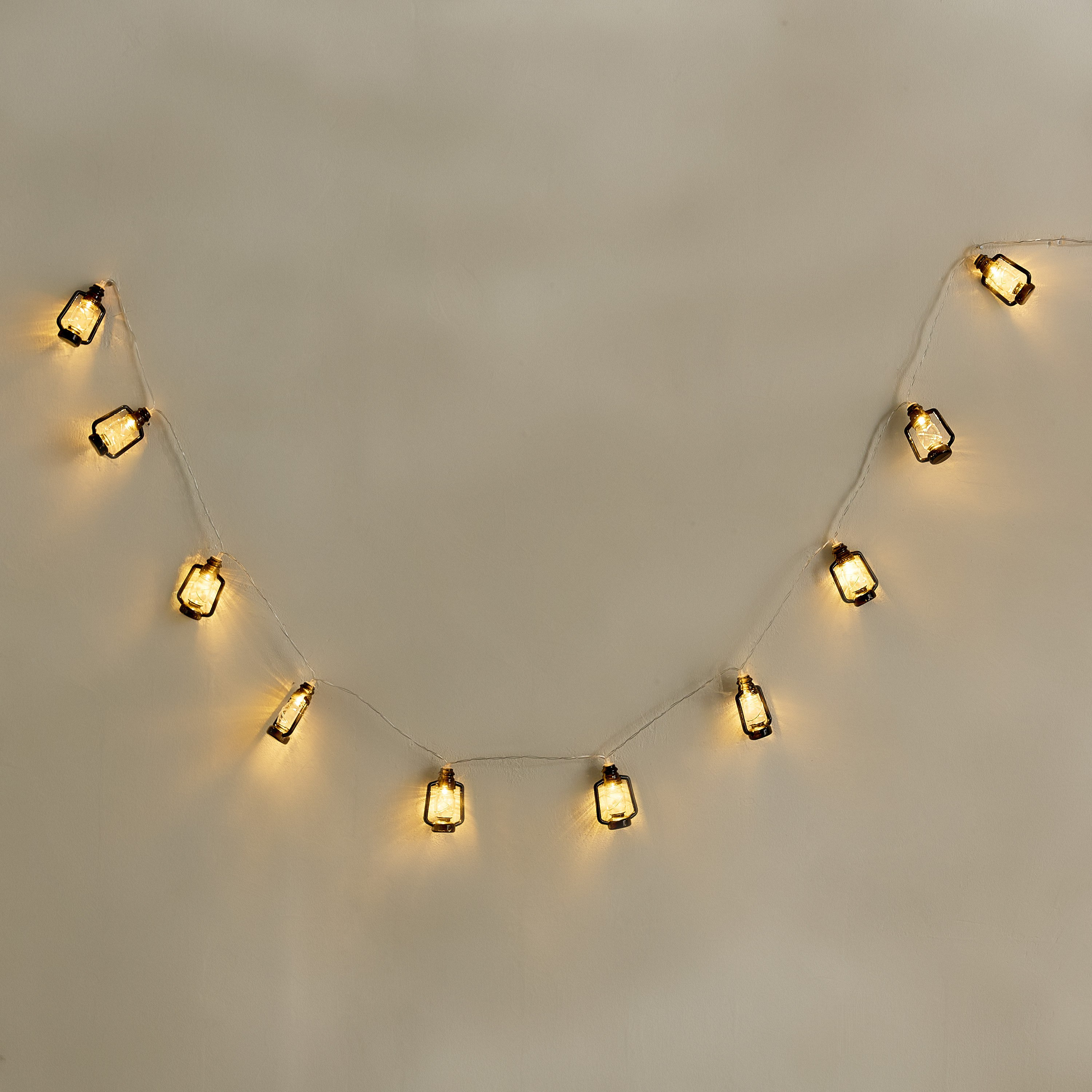 Elio 10 LED Warm White 2AA Lantern Ornament String Light - 1.35 M-hbxdiningroom-lighting-decorativesandstringlights-image-1