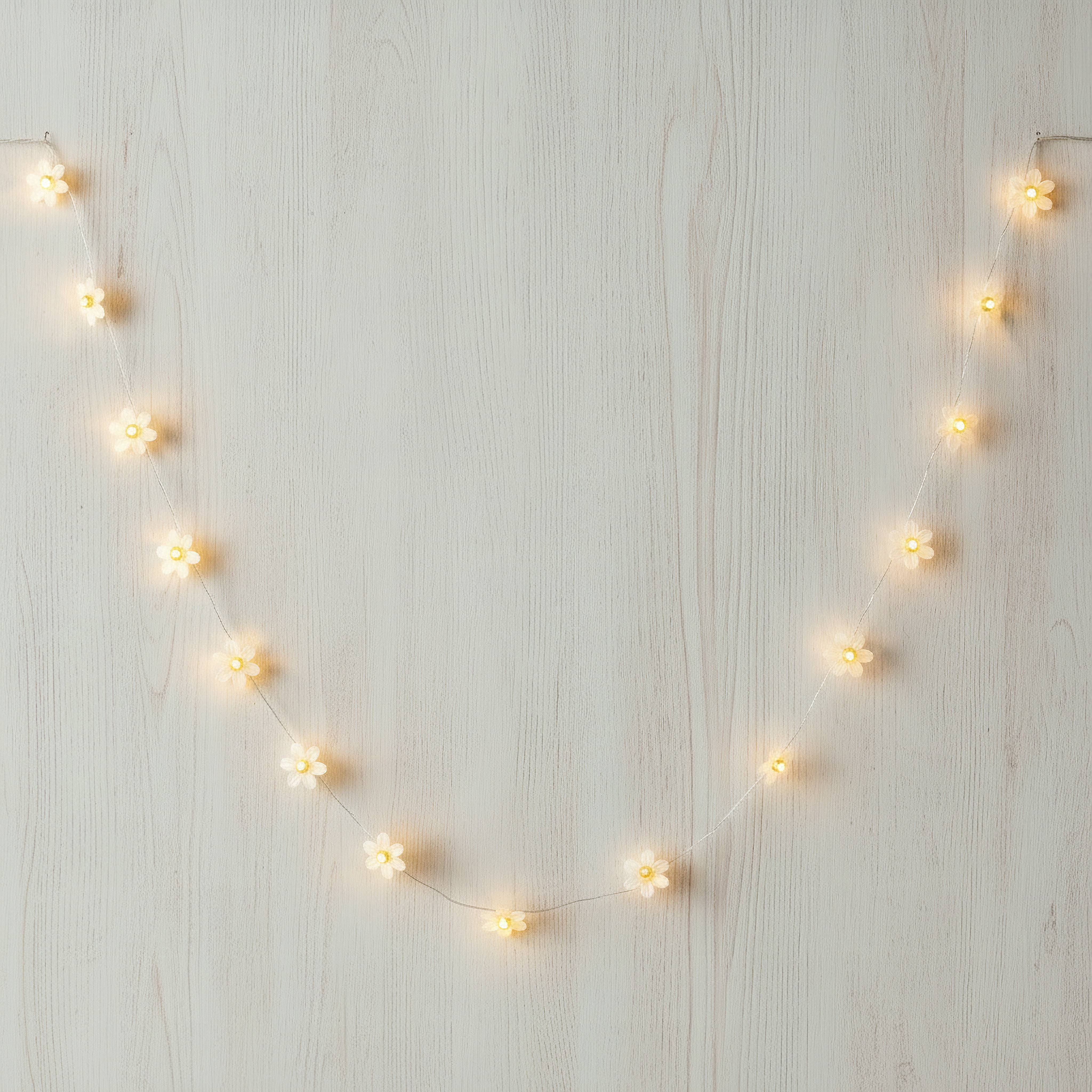 Elio 20-Piece Warm LED 2AA Flower 1.7 Metre String Light-hbxdiningroom-lighting-decorativesandstringlights-image-2