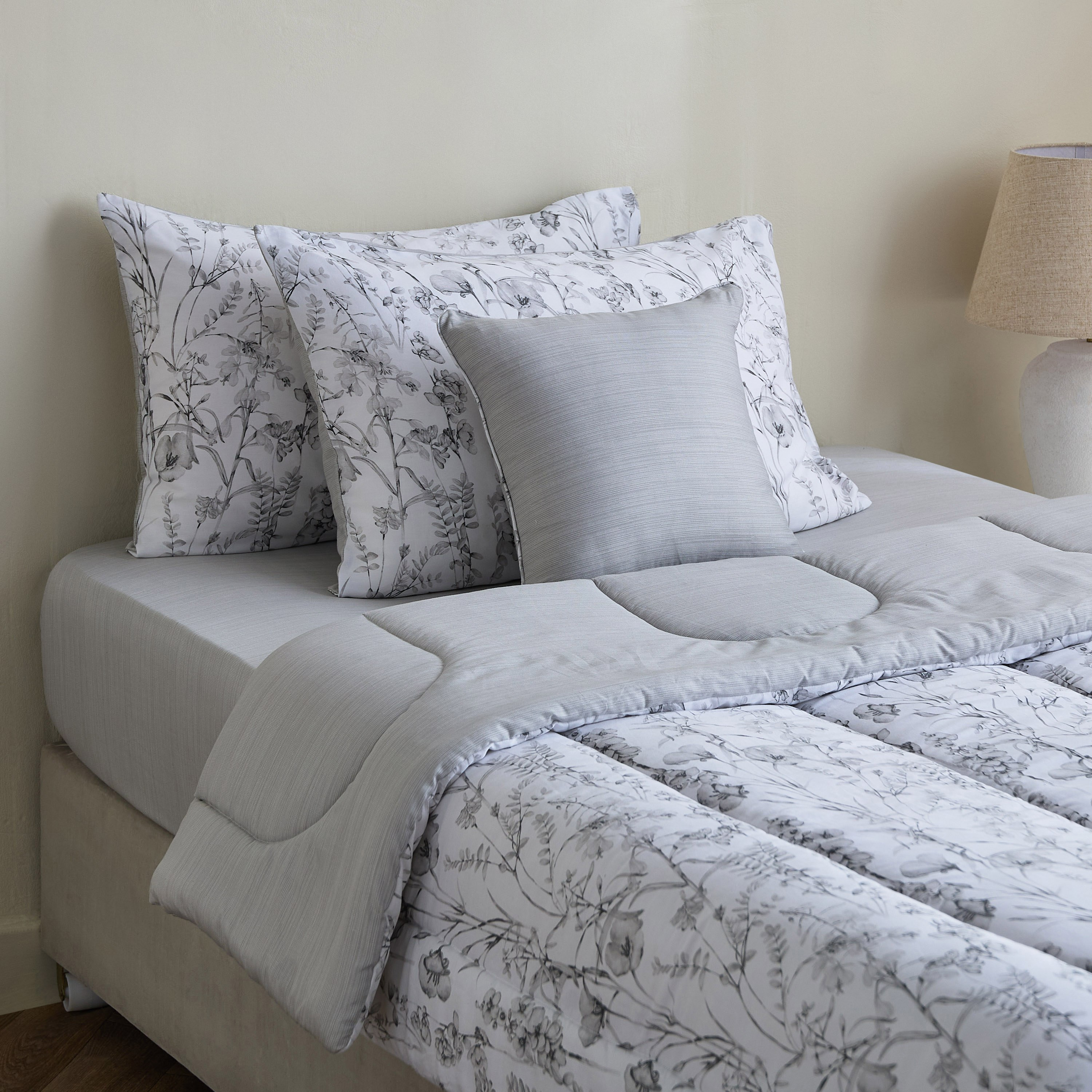 Houston Lilora Printed 5-Piece Cotton Twin BIAB Comforter Set - 160x220 cm-hbxhomeware-hbxdecorandfurnishings-image-1